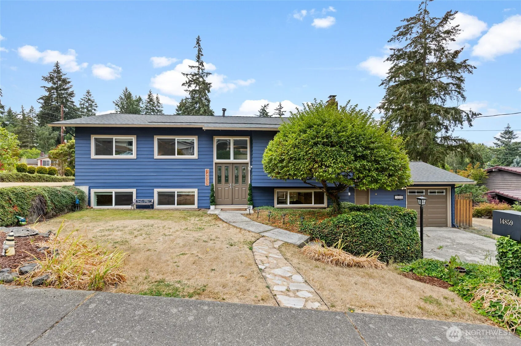 Property photo for 14859 Ne 13th Street, Bellevue