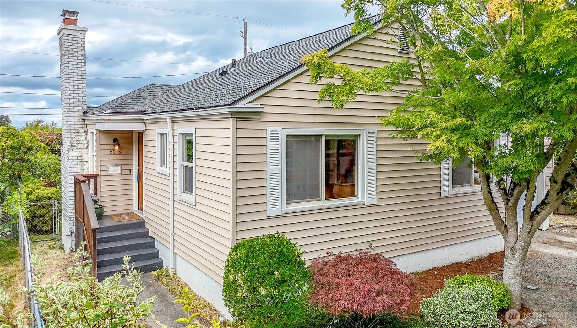 Property photo for 6013 35th Avenue Sw, Seattle
