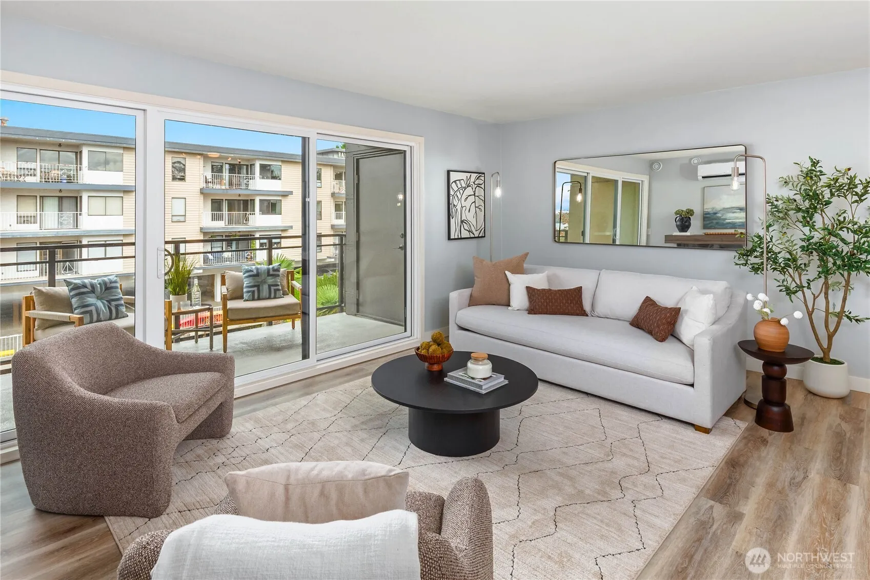 Property photo for 6401 Lake Washington Boulevard Ne #307, Kirkland photo 4