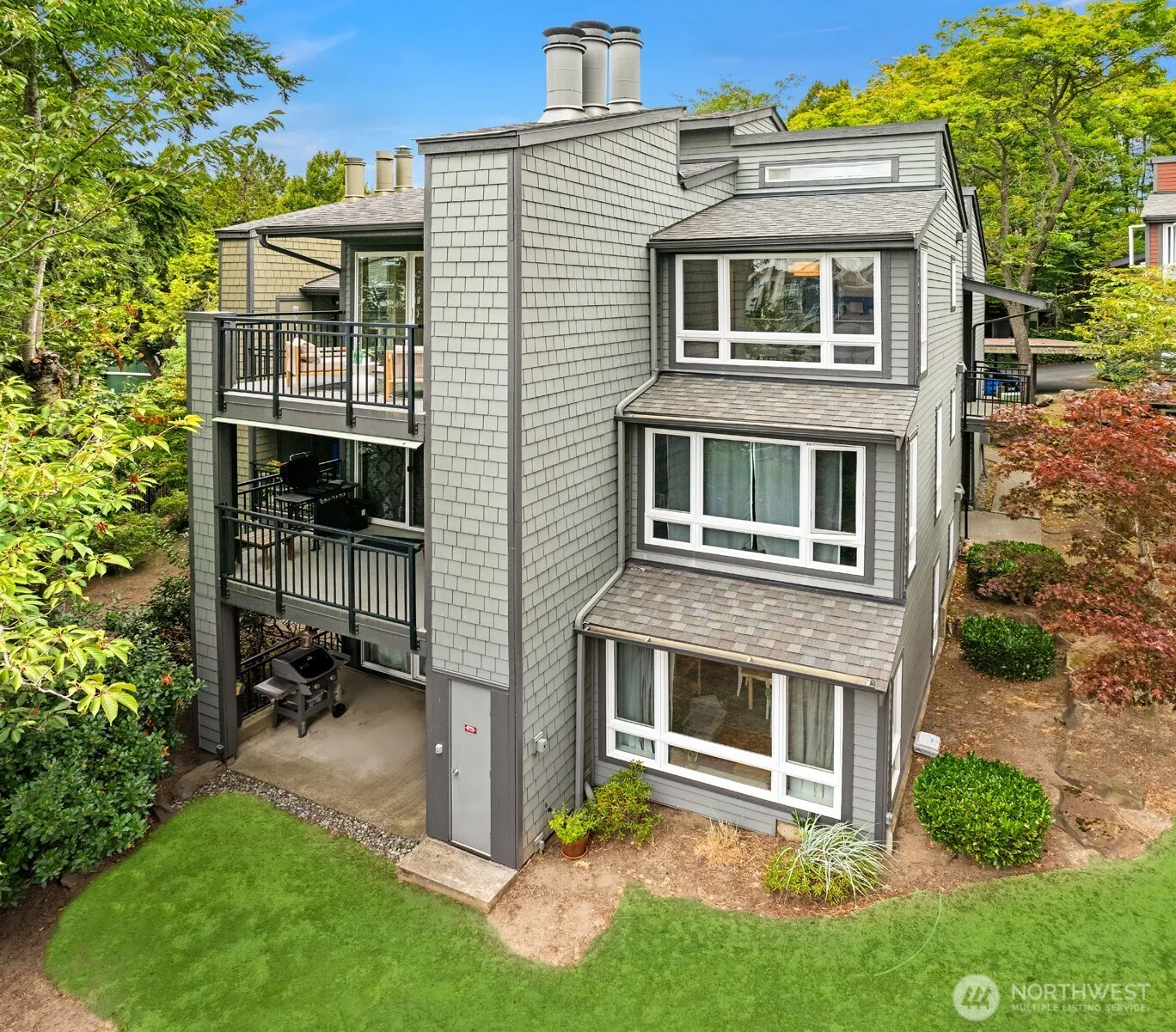 Property photo for 12014 98th Avenue Ne #302, Kirkland photo 2