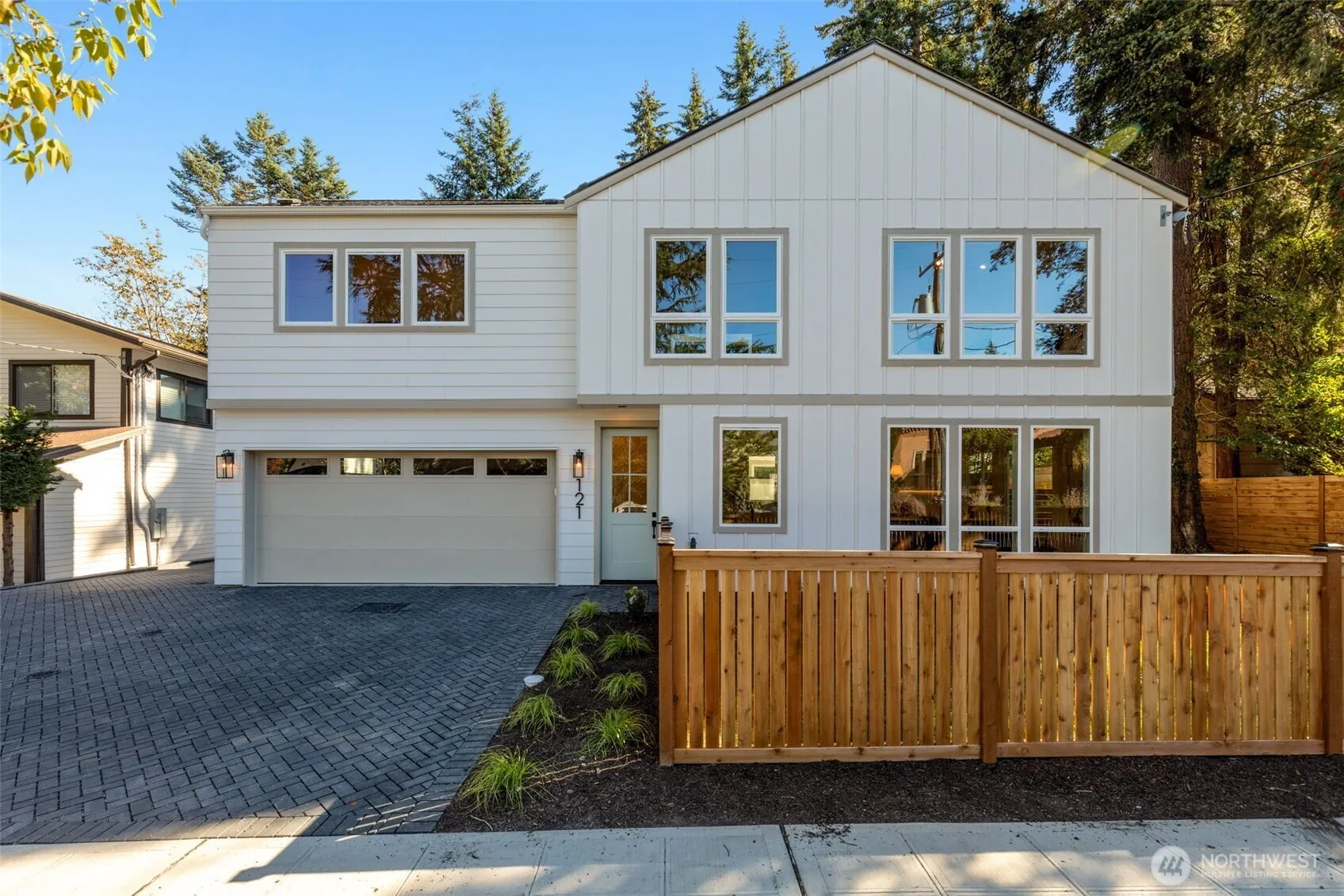 Property photo for 121 N 136th Street, Seattle
