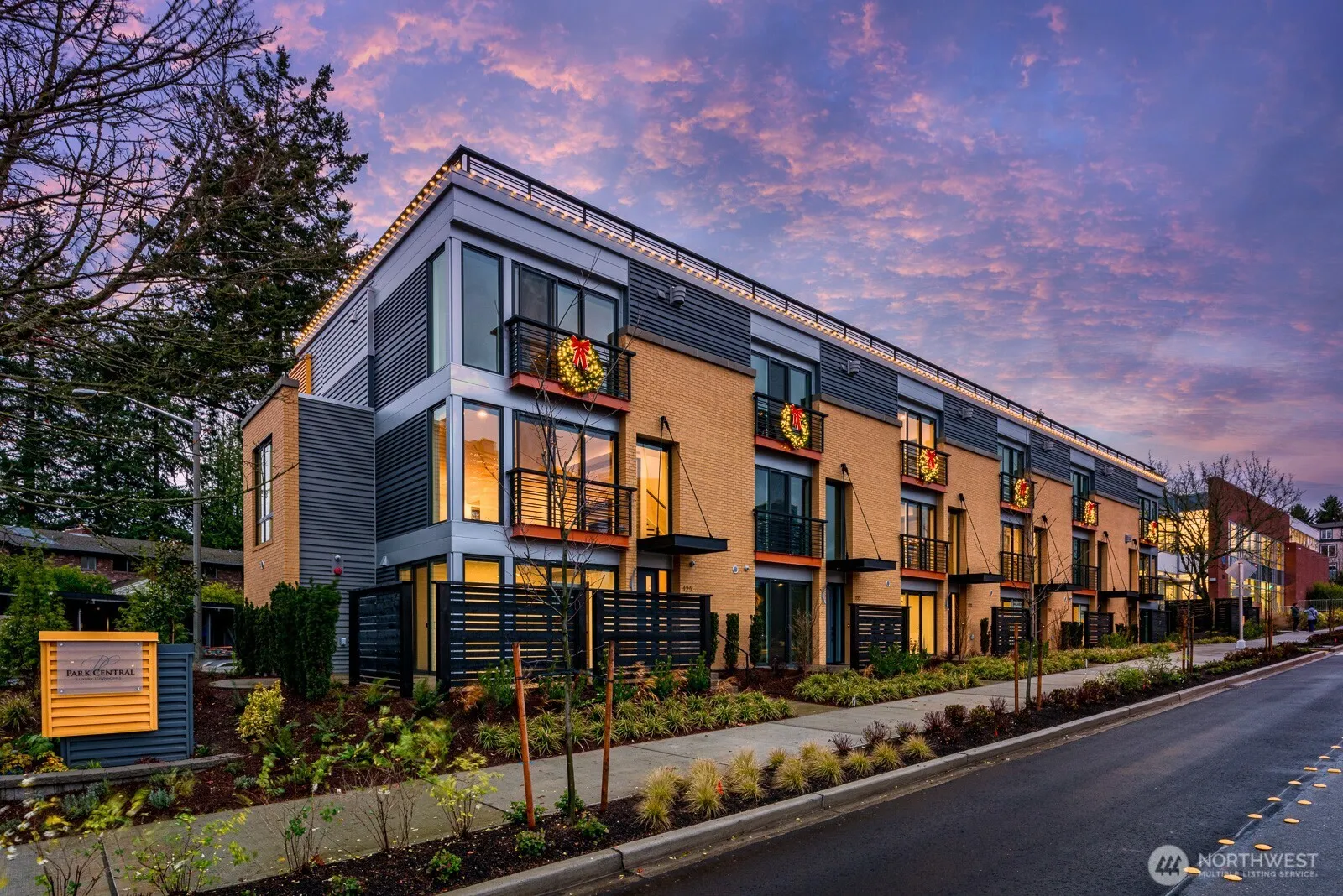 Property photo for 165 100th Avenue Ne #165, Bellevue