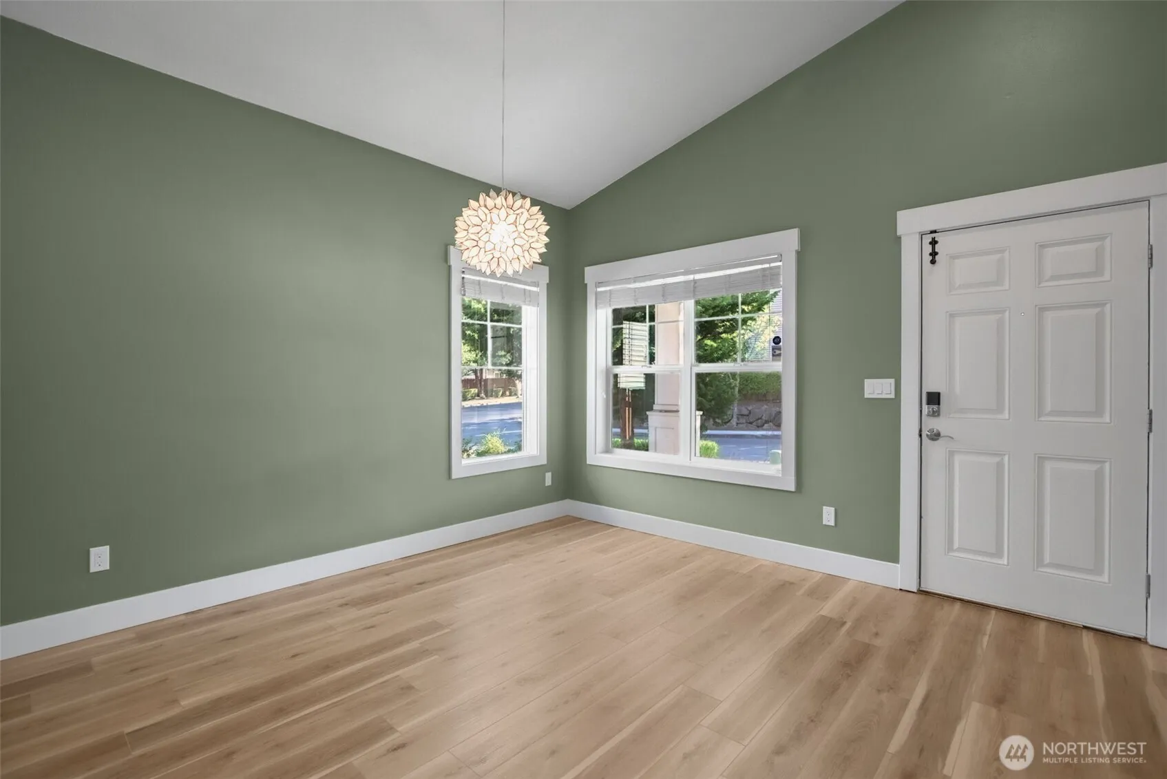 Property photo for 6527 Francis Avenue Se, Auburn photo 4