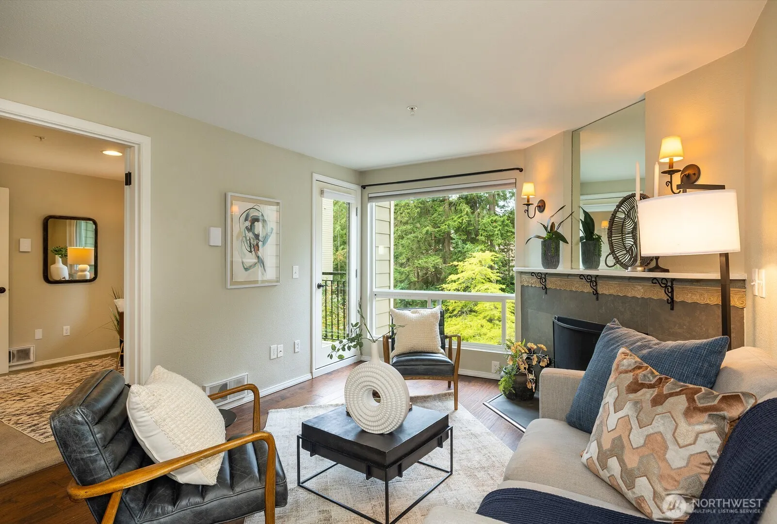 Property photo for 823 N 161st Place #302, Seattle photo 4