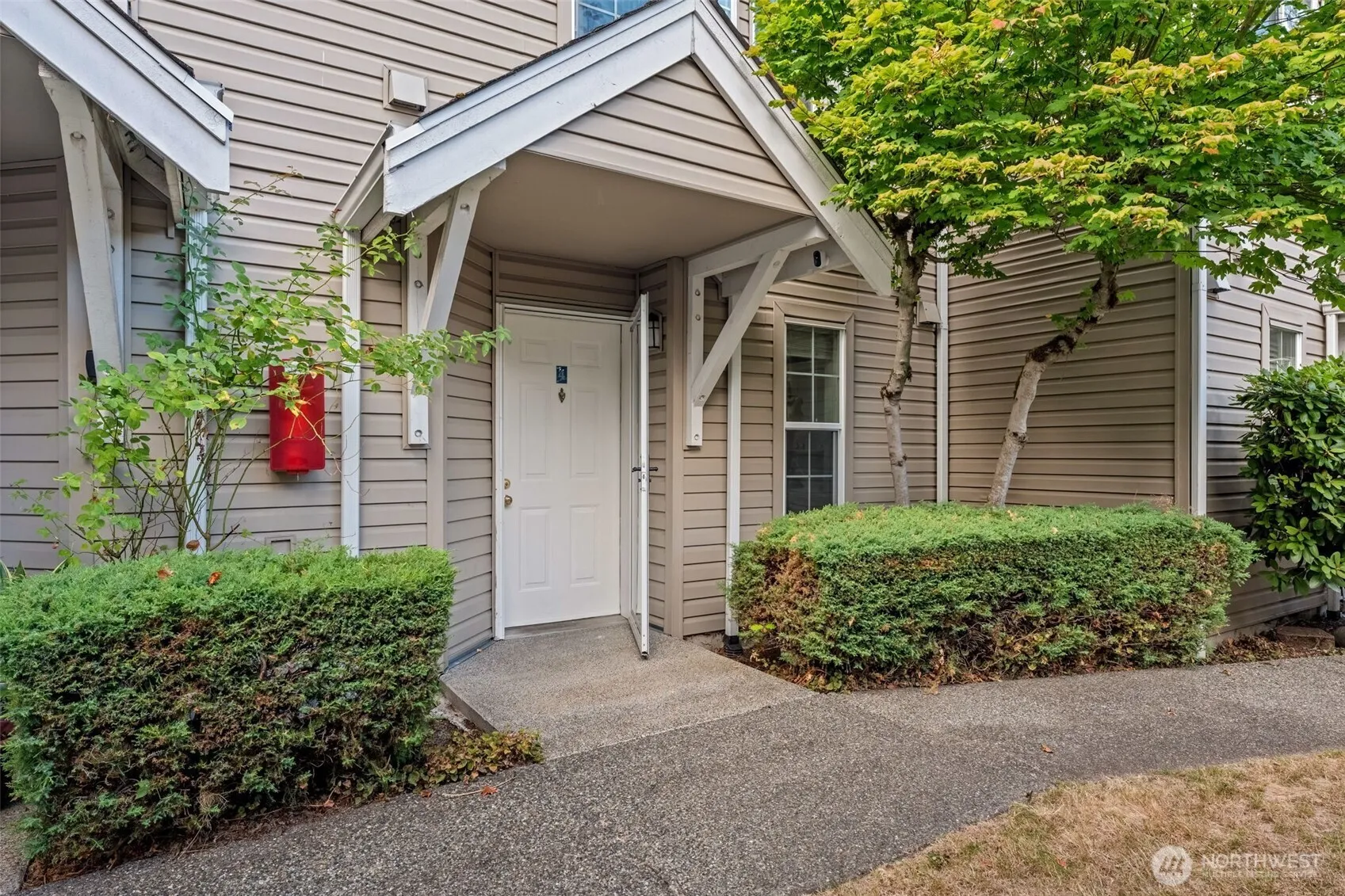 Property photo for 2100 S 336th Street #p4, Federal Way
