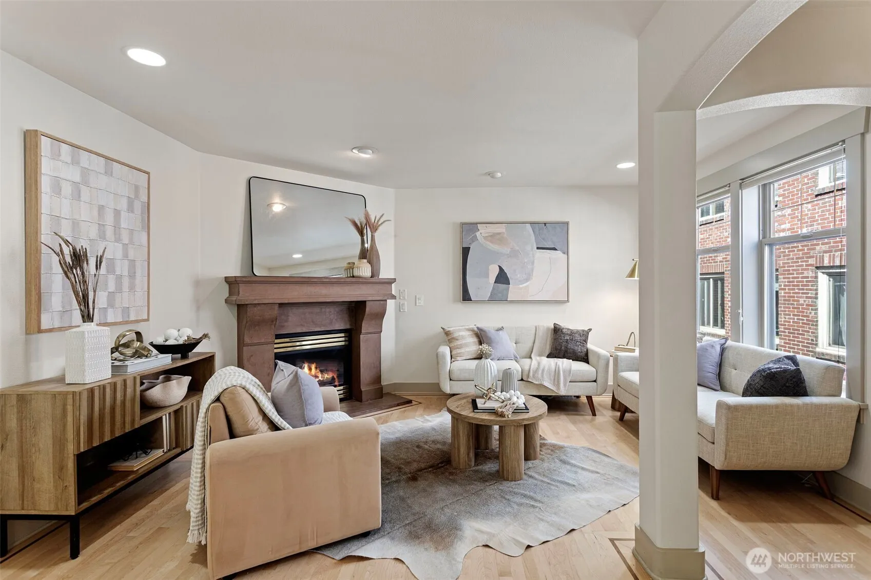 Property photo for 4423 Phinney Avenue N, Seattle photo 3
