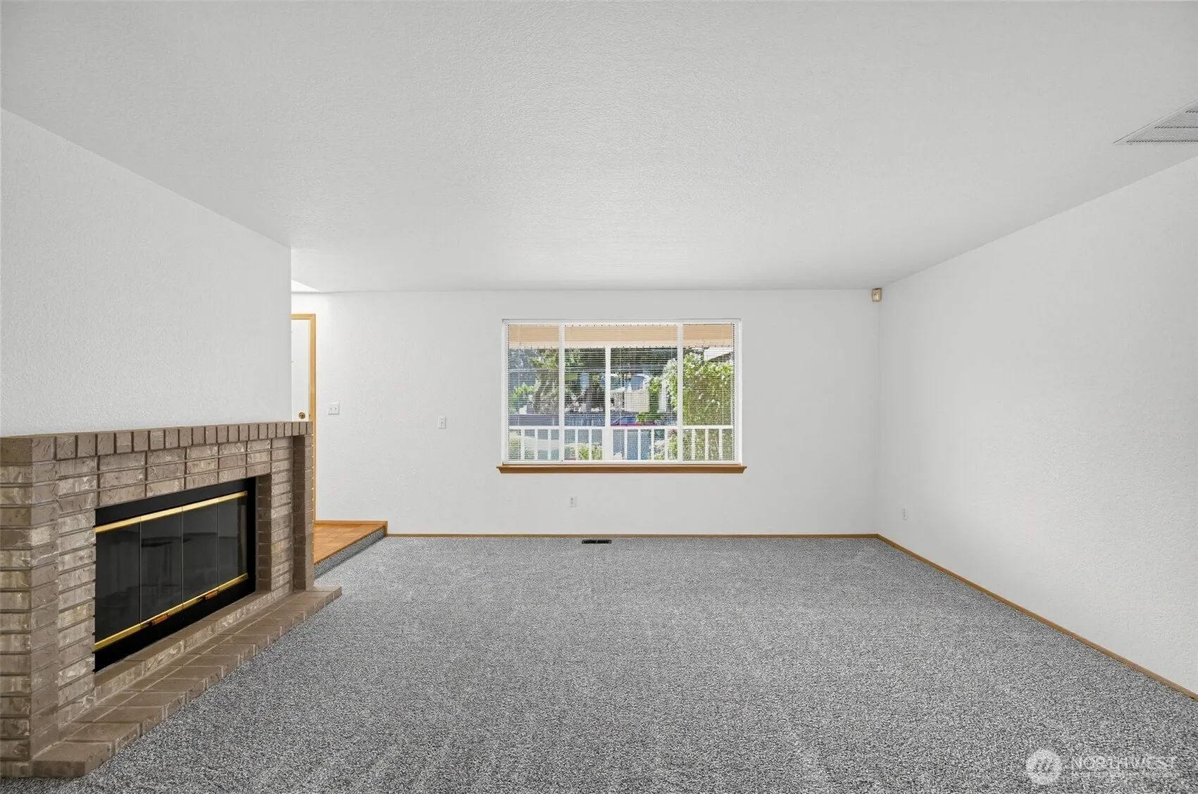 Property photo for 7603 46th Avenue E, Tacoma photo 3