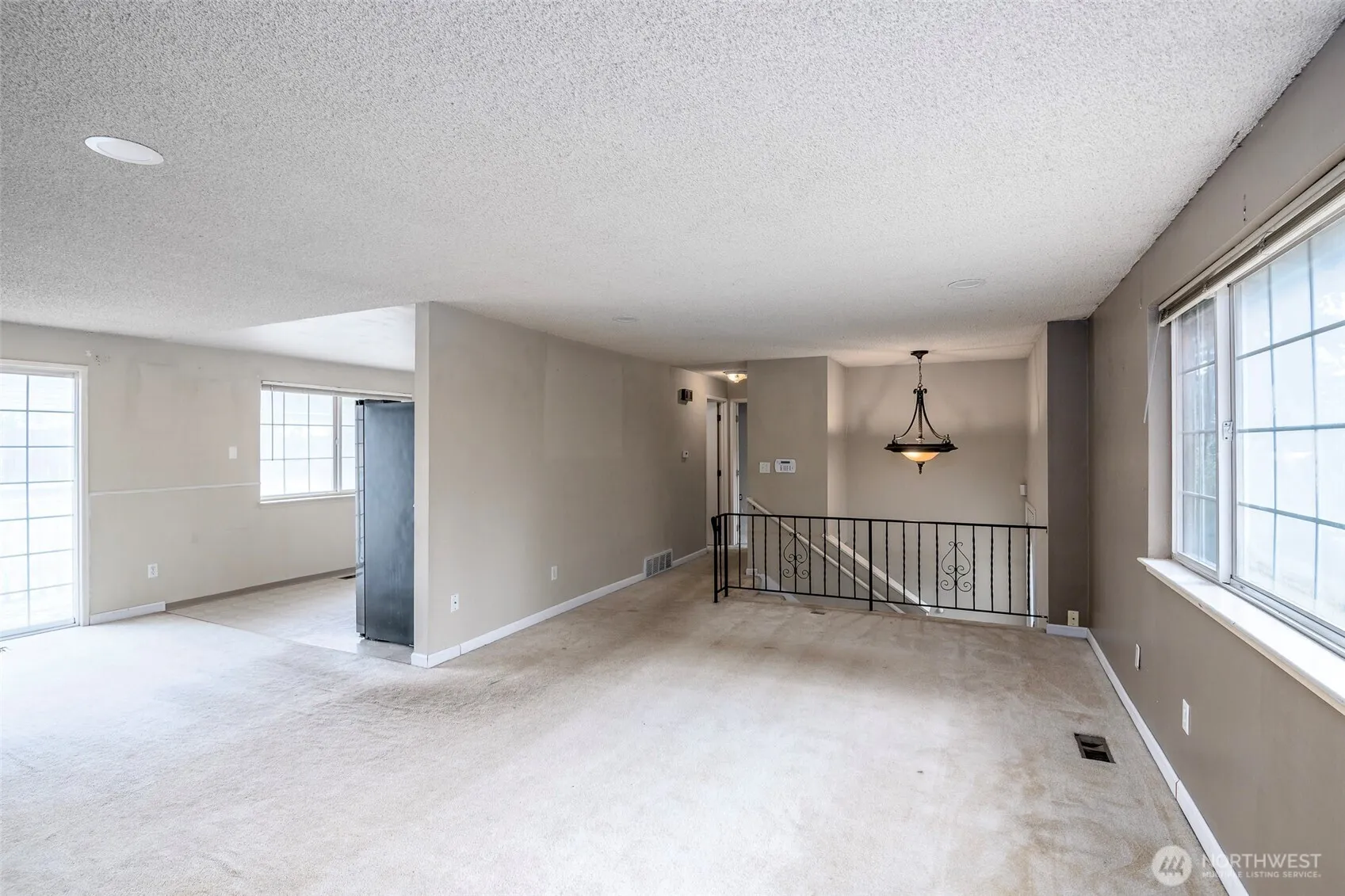 Property photo for 8858 81st Avenue Sw, Lakewood photo 3