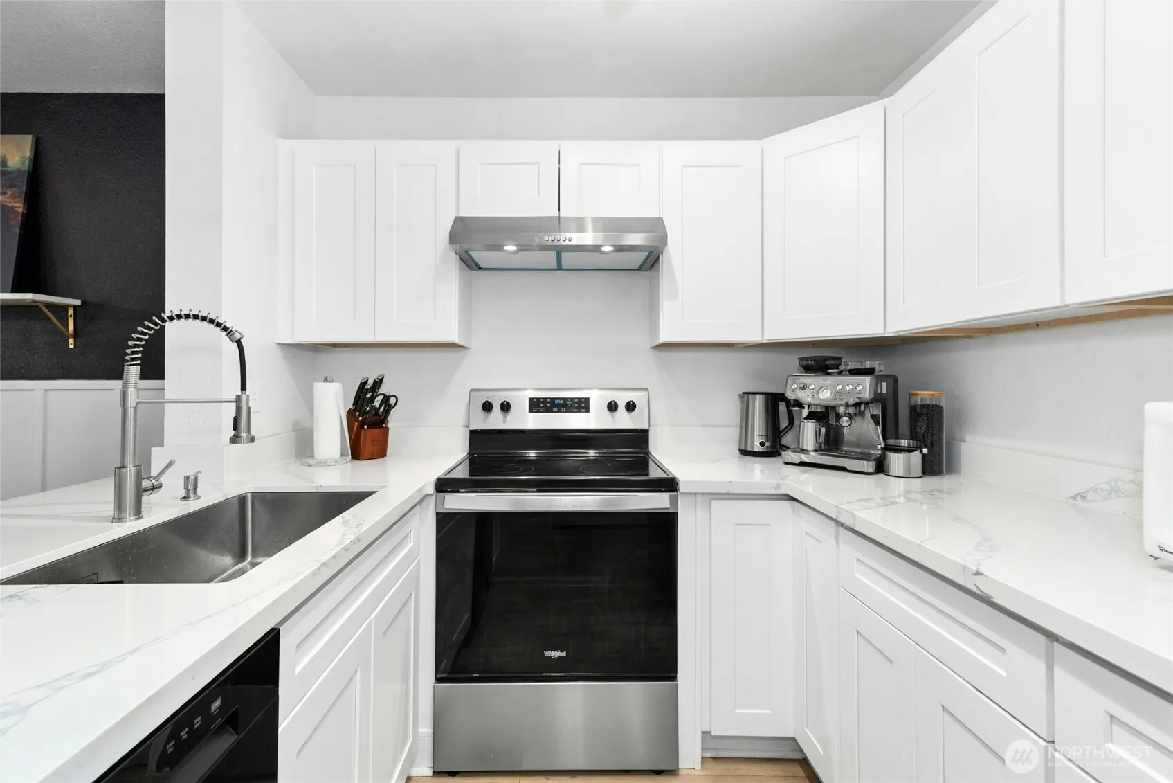 Property photo for 17300 91st Avenue Ne #b101, Bothell photo 2