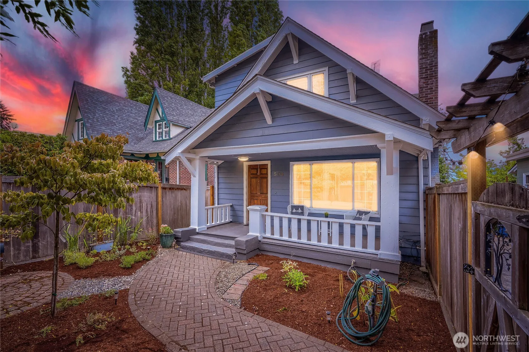 Property photo for 504 23rd Avenue E, Seattle photo 2