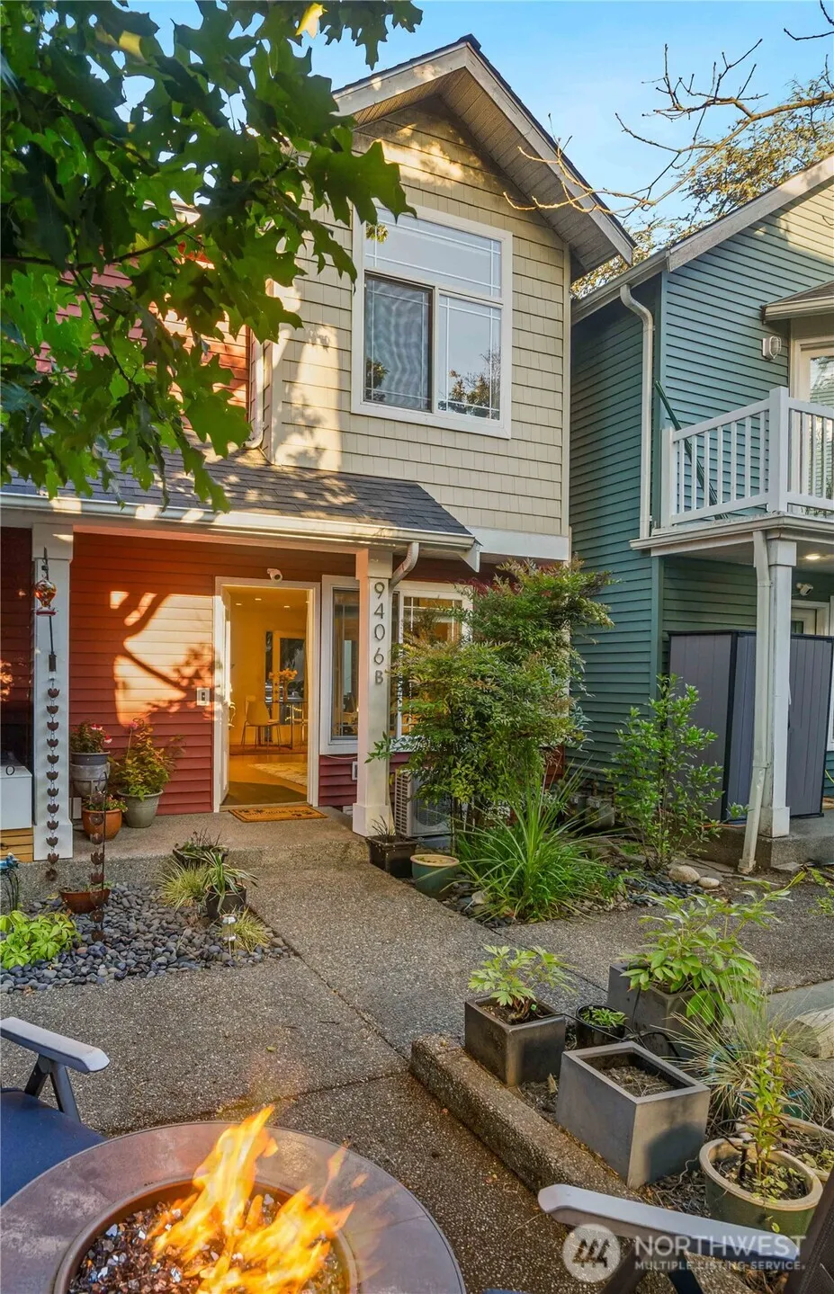 Property photo for 9406 Linden Avenue N #b, Seattle