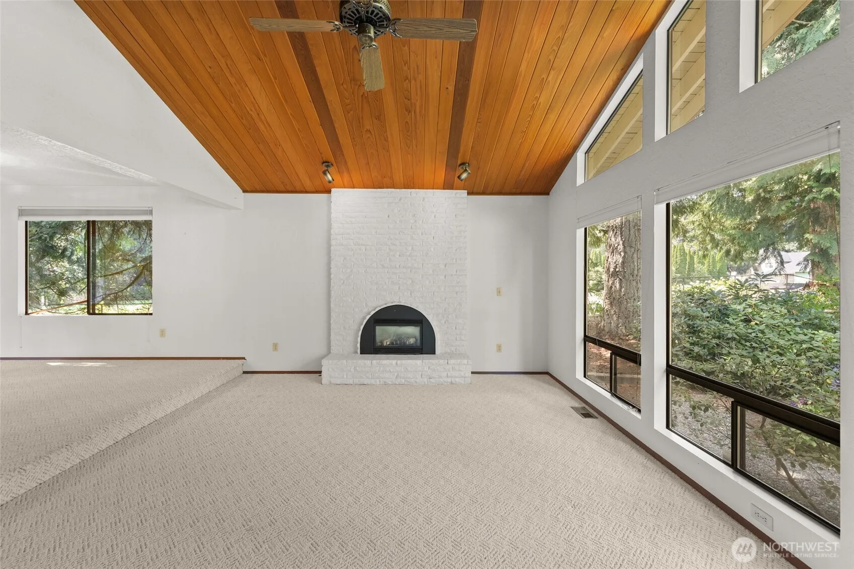 Property photo for 21303 Ne 151st Street, Woodinville photo 3
