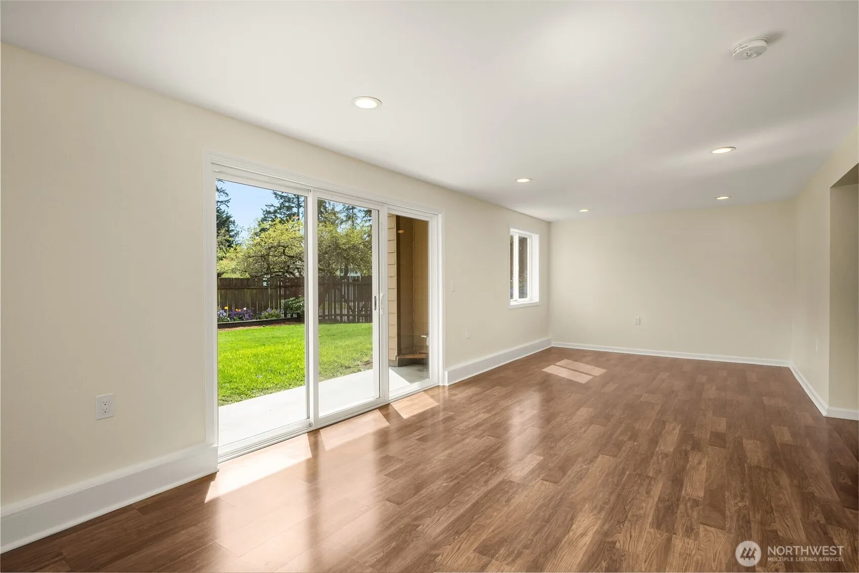 Property photo for 16204 Main Street, Bellevue photo 5