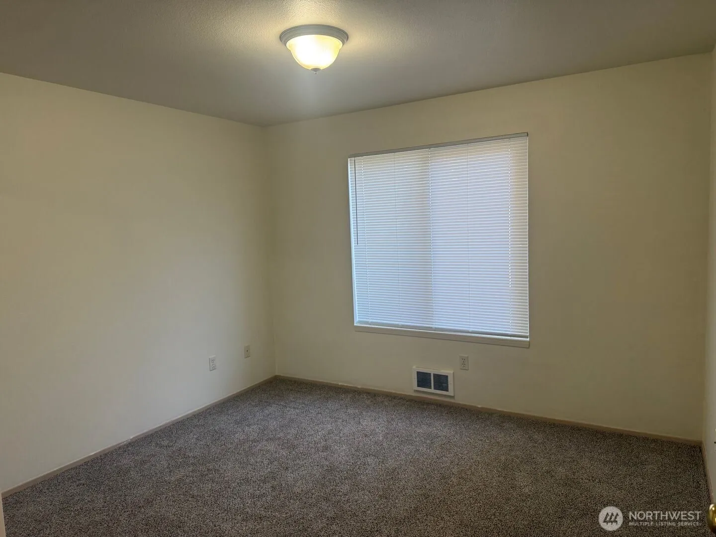 Property photo for 3208 Rockefeller Avenue #a, Everett photo 5