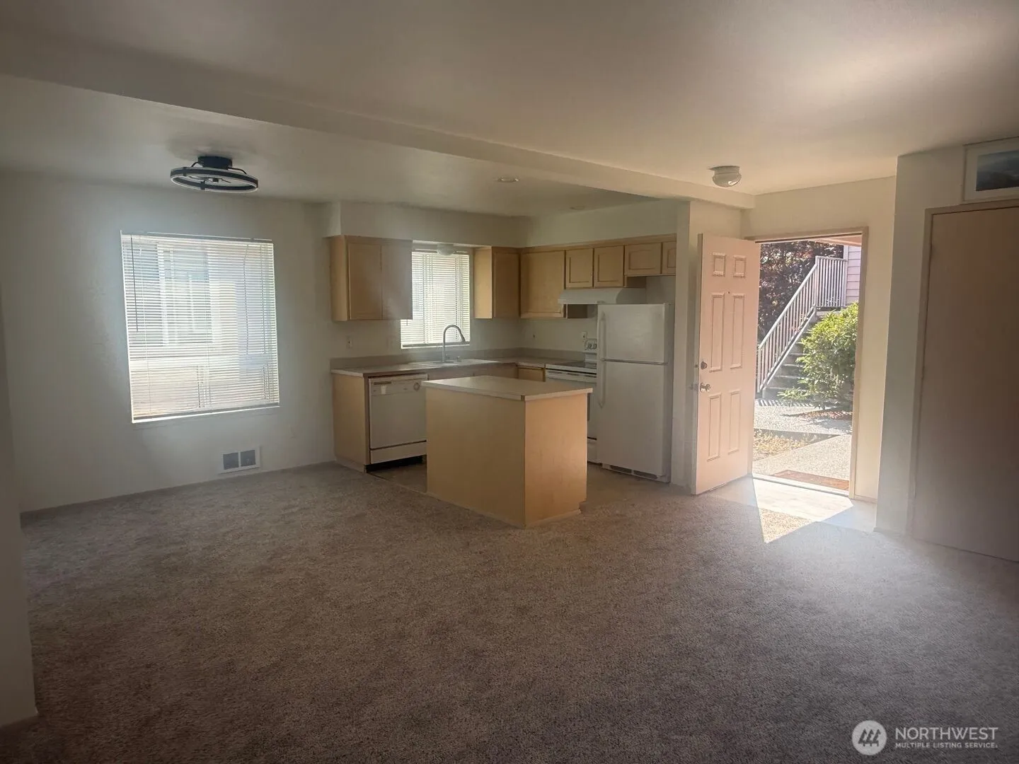 Property photo for 3208 Rockefeller Avenue #a, Everett photo 2