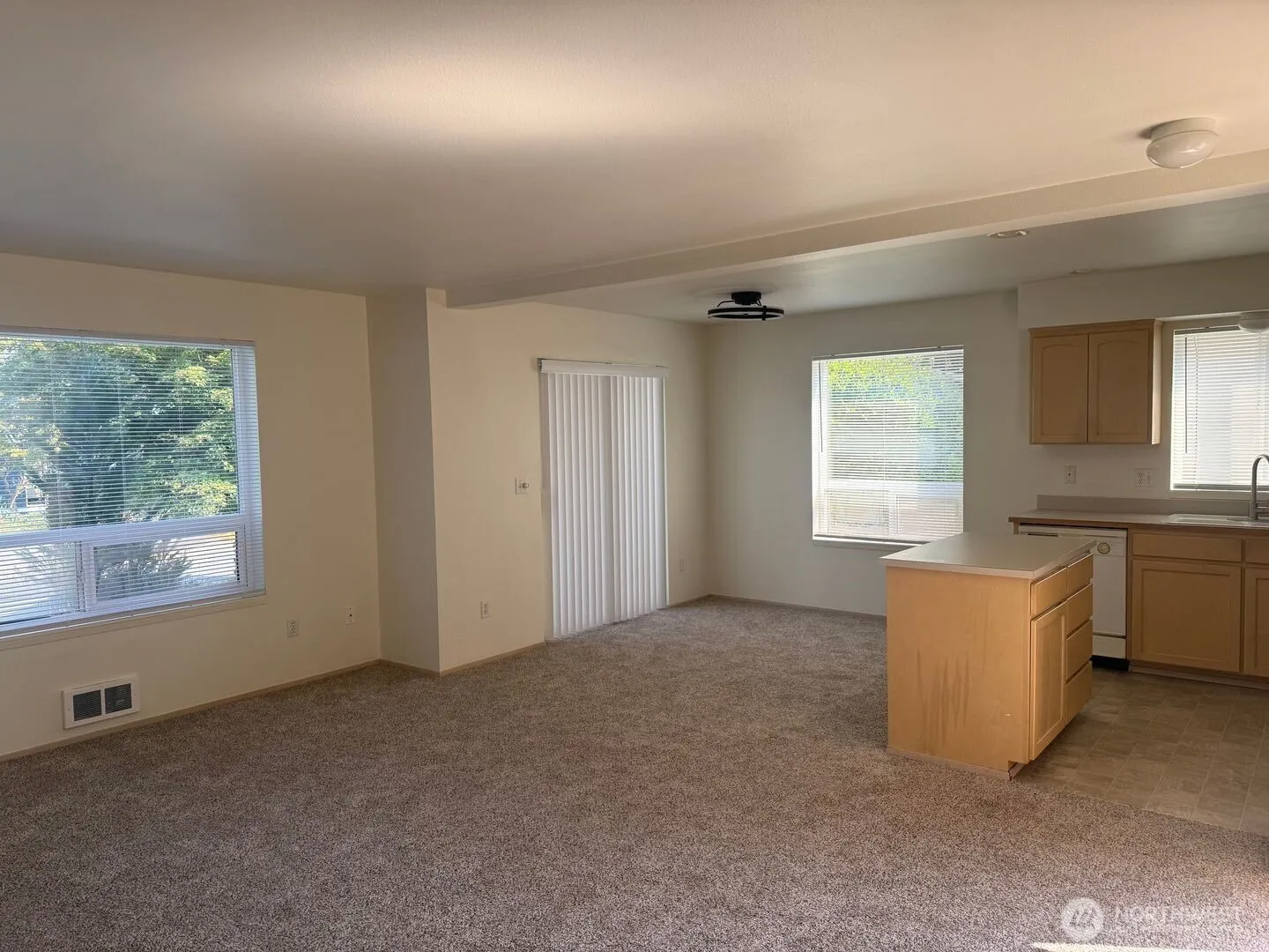 Property photo for 3208 Rockefeller Avenue #a, Everett photo 3