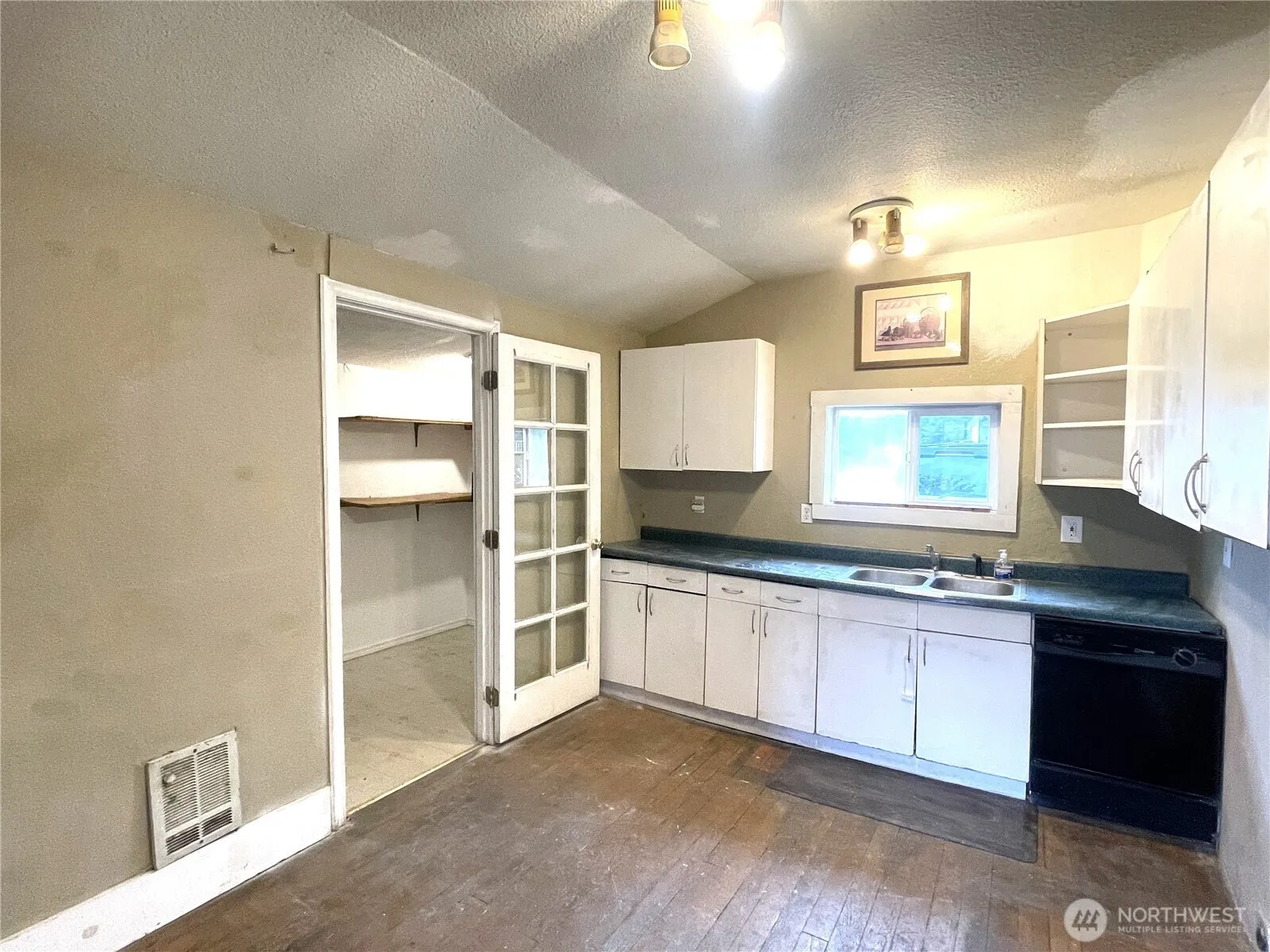 Property photo for 412 Garfield Street S, Tacoma photo 5