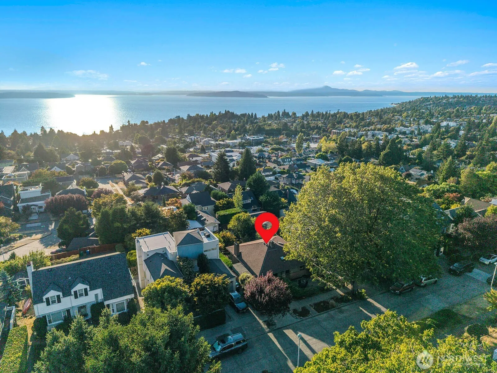 Property photo for 6757 38th Avenue Sw, Seattle photo 4