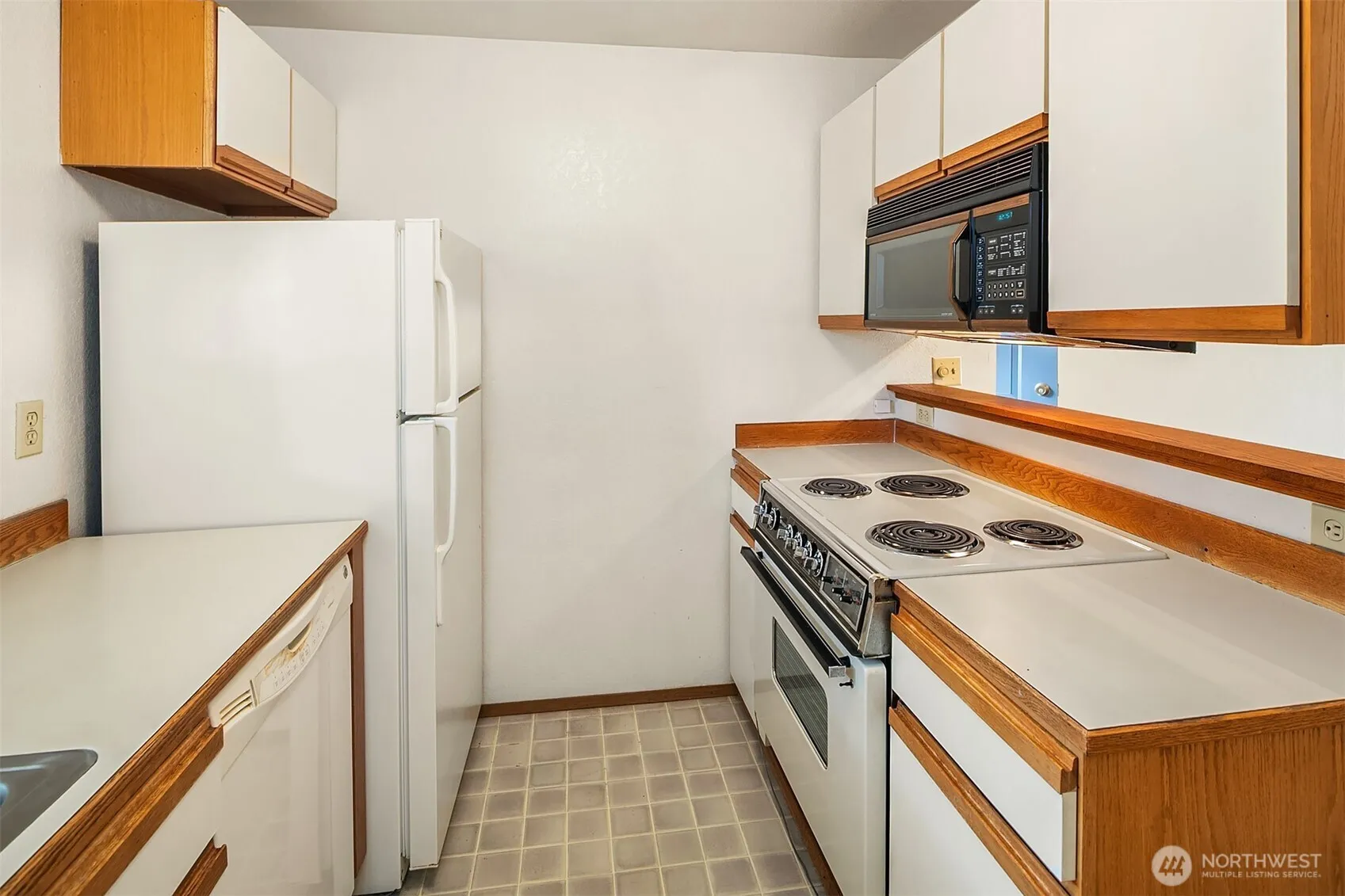 Property photo for 10838 E Riverside Drive #c102, Bothell photo 5