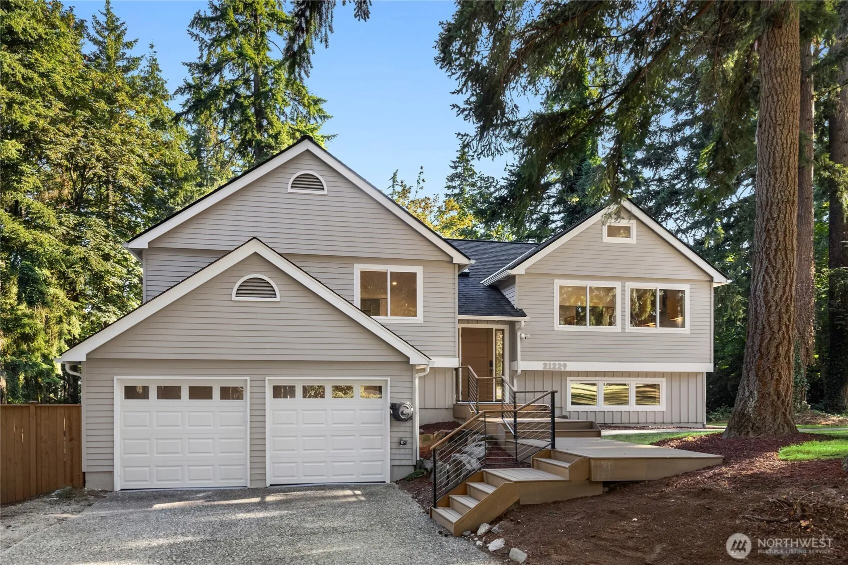 Property photo for 21229 Ne 14th Place, Sammamish photo 2