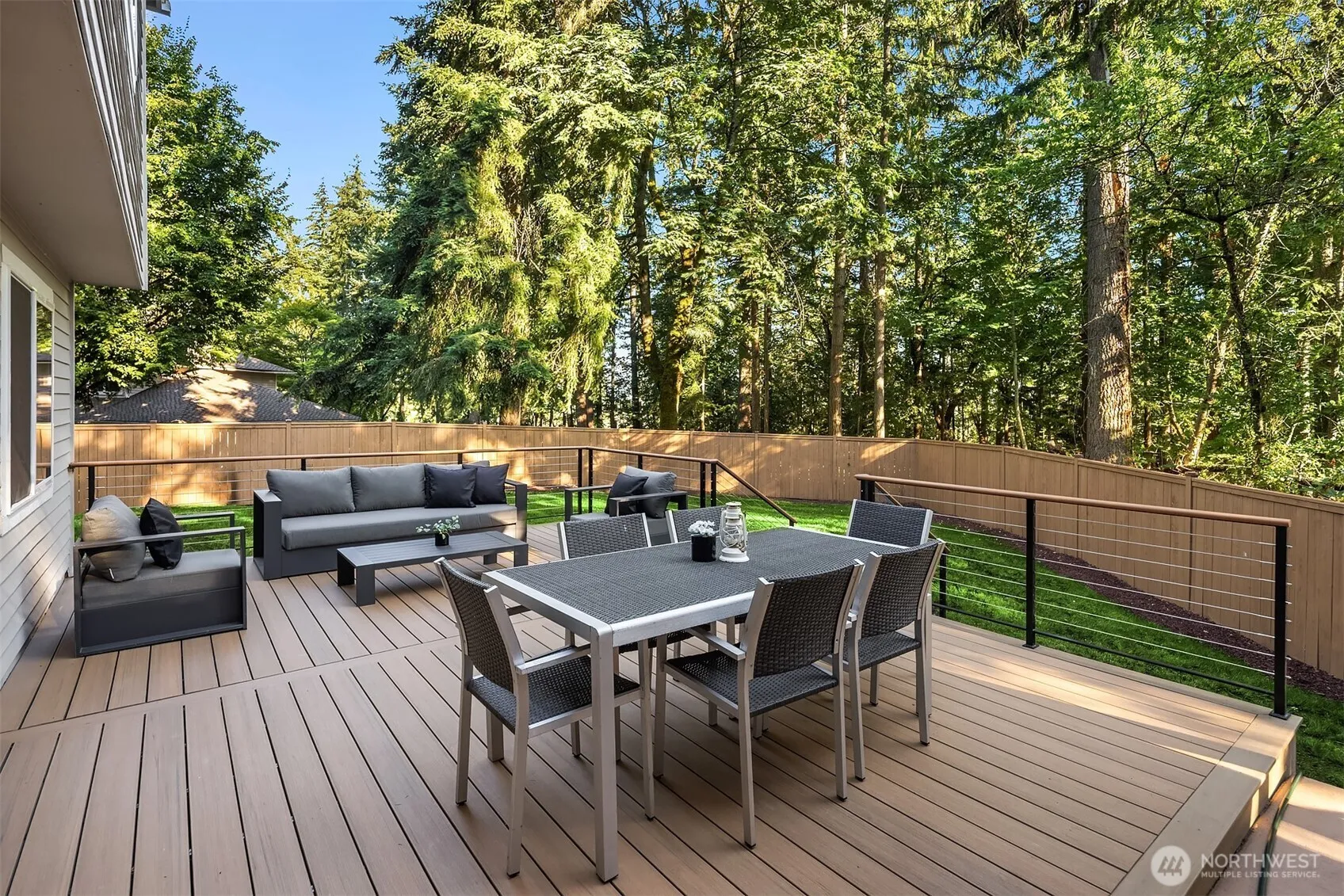 Property photo for 21229 Ne 14th Place, Sammamish photo 3