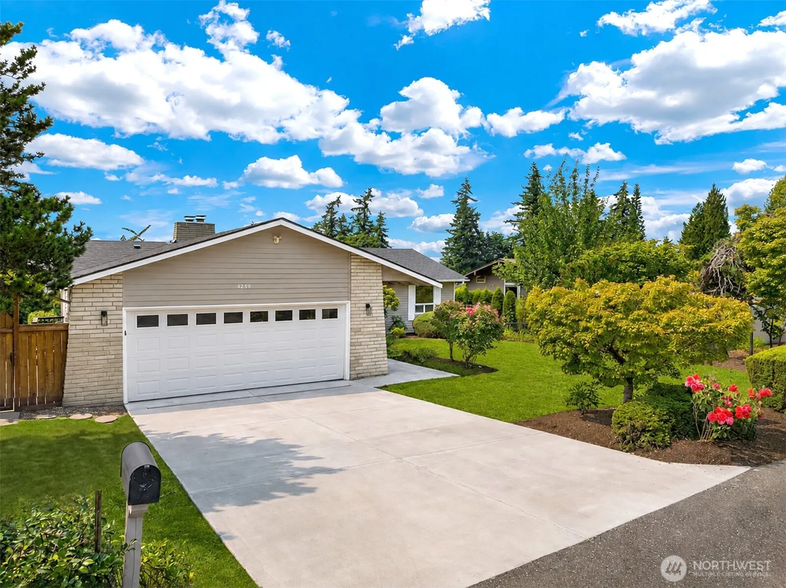 Property photo for 4259 133rd Avenue Se, Bellevue photo 2