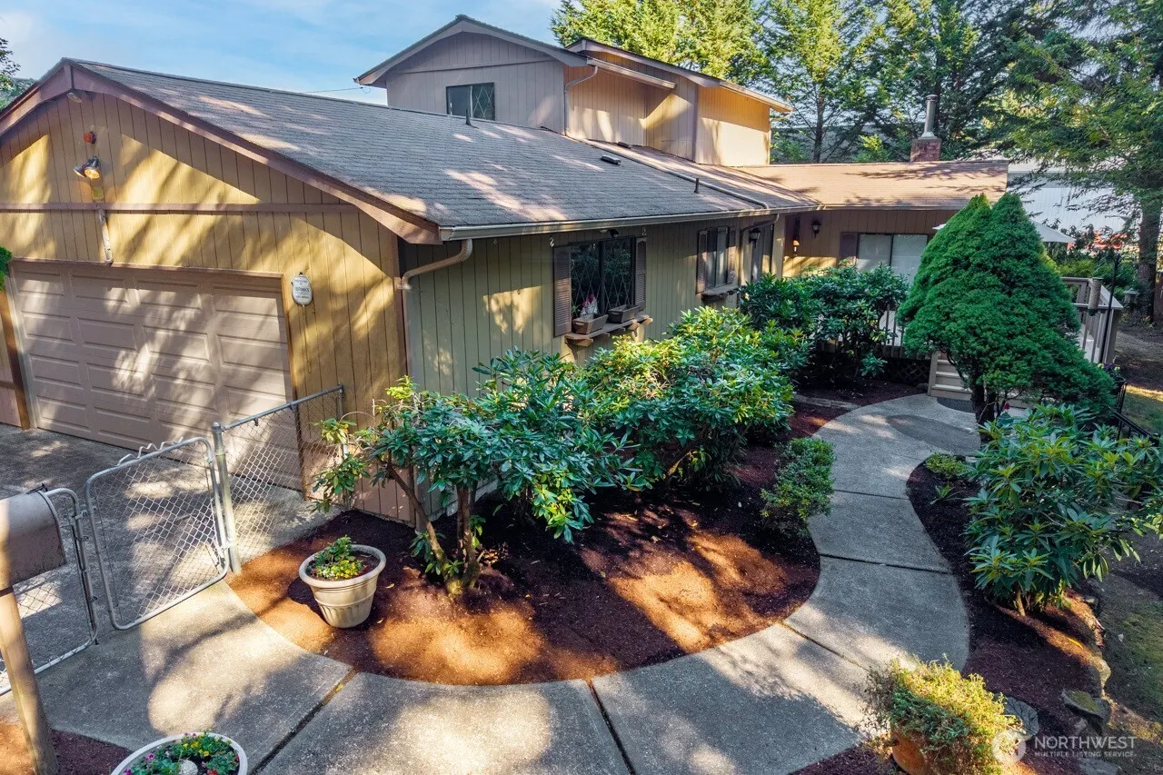 Property photo for 9215 96th Street Nw, Gig Harbor photo 2
