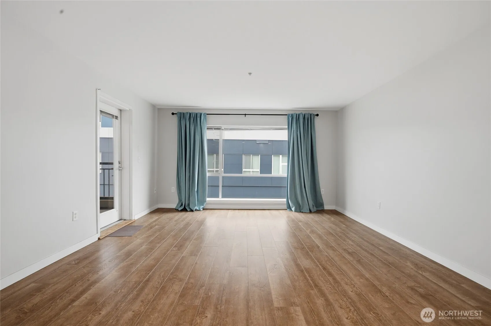 Property photo for 321 10th Avenue S #712, Seattle photo 5