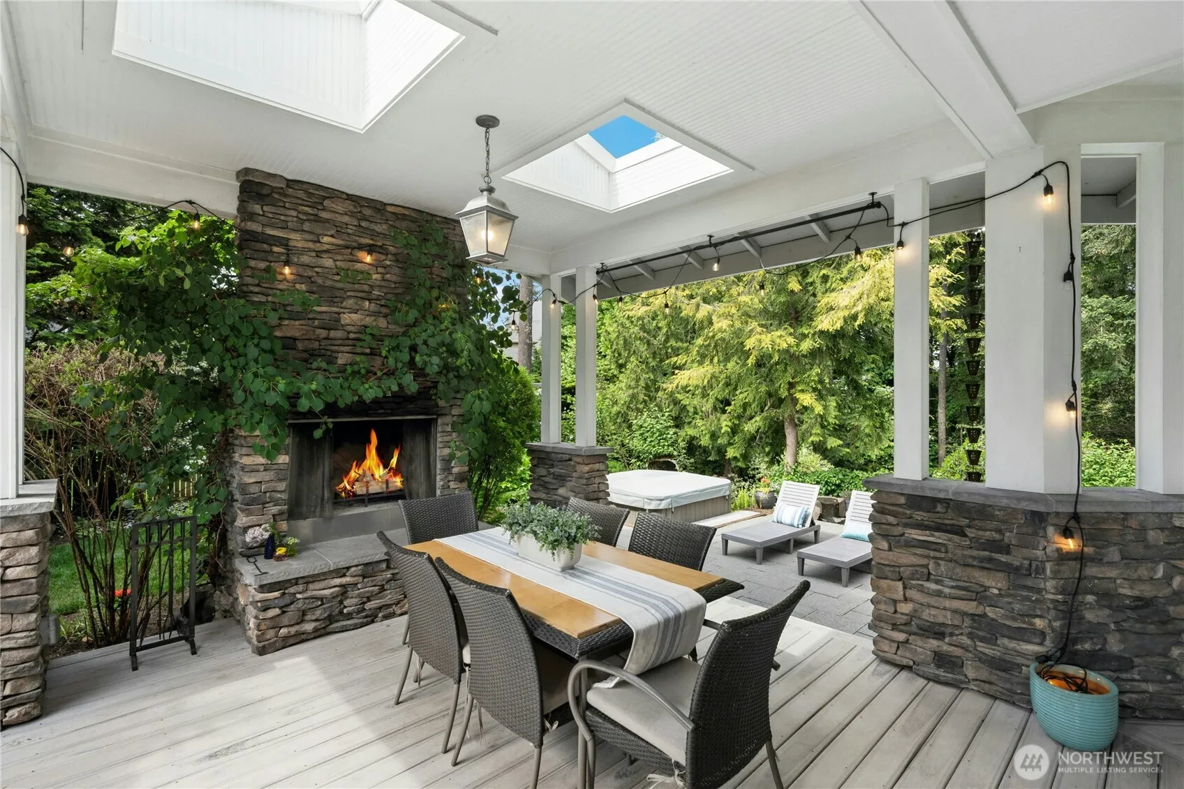 Property photo for 10806 Se 16th Street, Bellevue photo 5