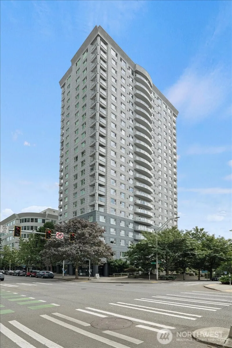 Property photo for 121 Vine Street #1404, Seattle photo 3