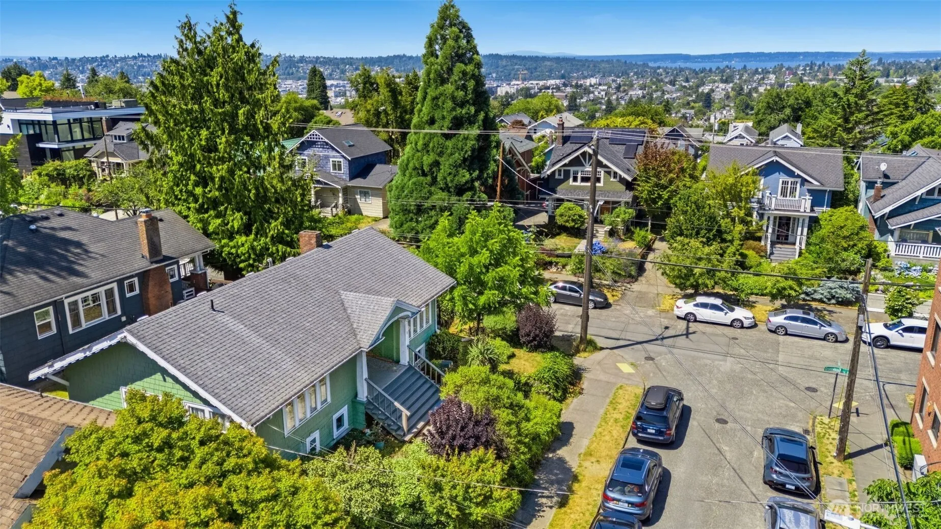 Property photo for 303 N 64th Street, Seattle photo 4