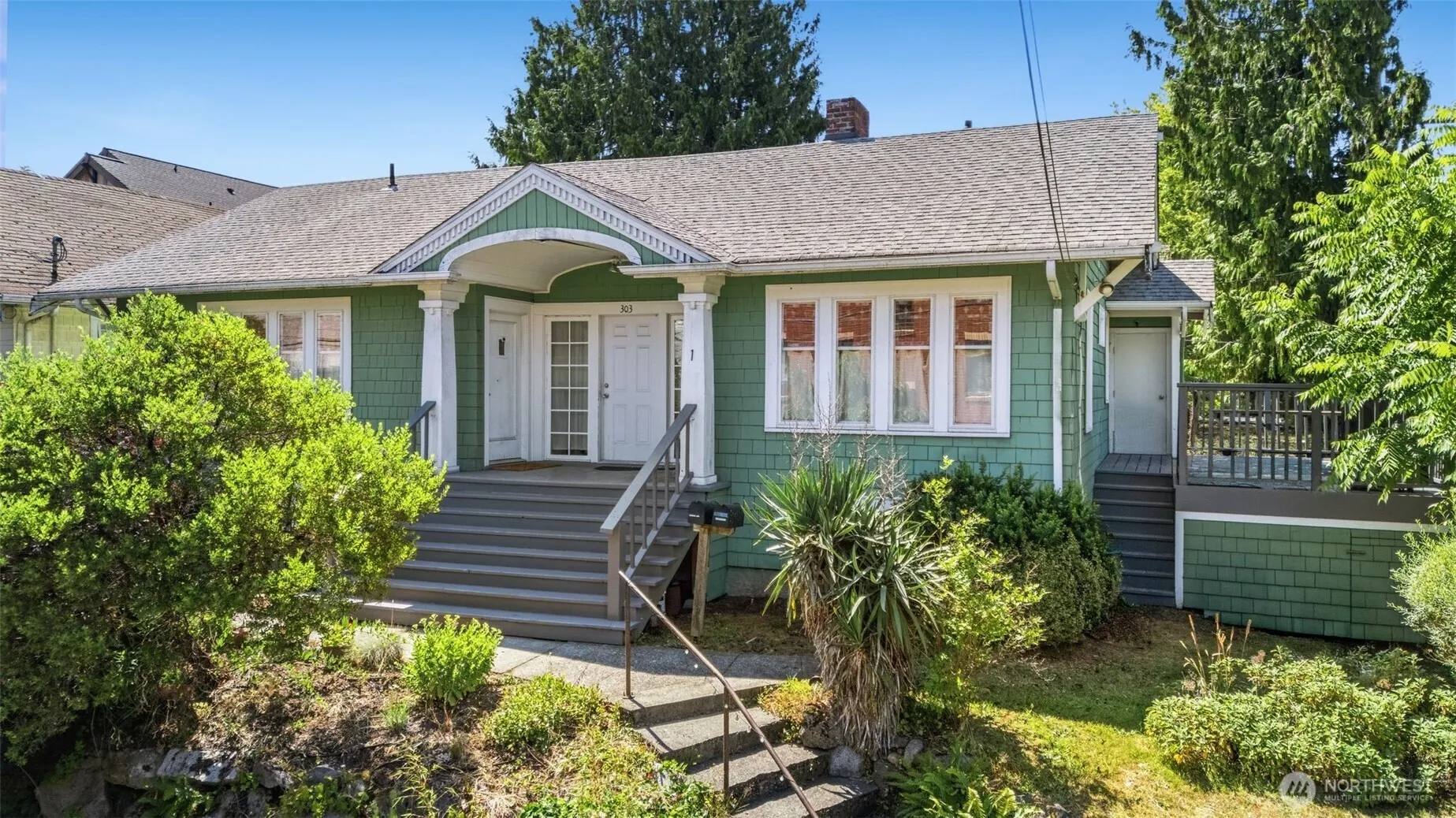 Property photo for 303 N 64th Street, Seattle photo 2