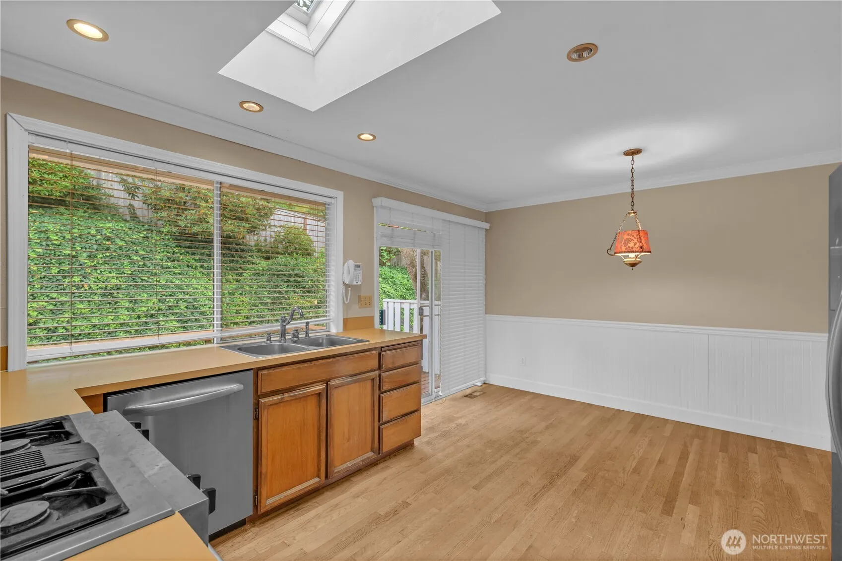 Property photo for 15307 Se 43rd Place, Bellevue photo 4