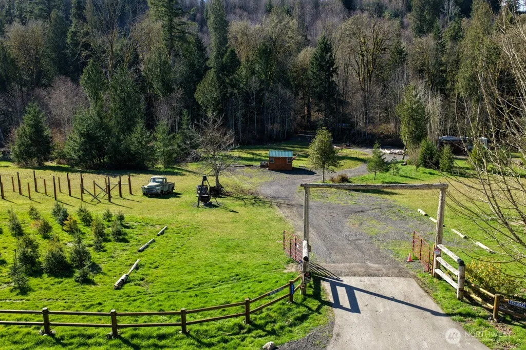 Property photo for 26663 Big Valley Road Ne, Poulsbo