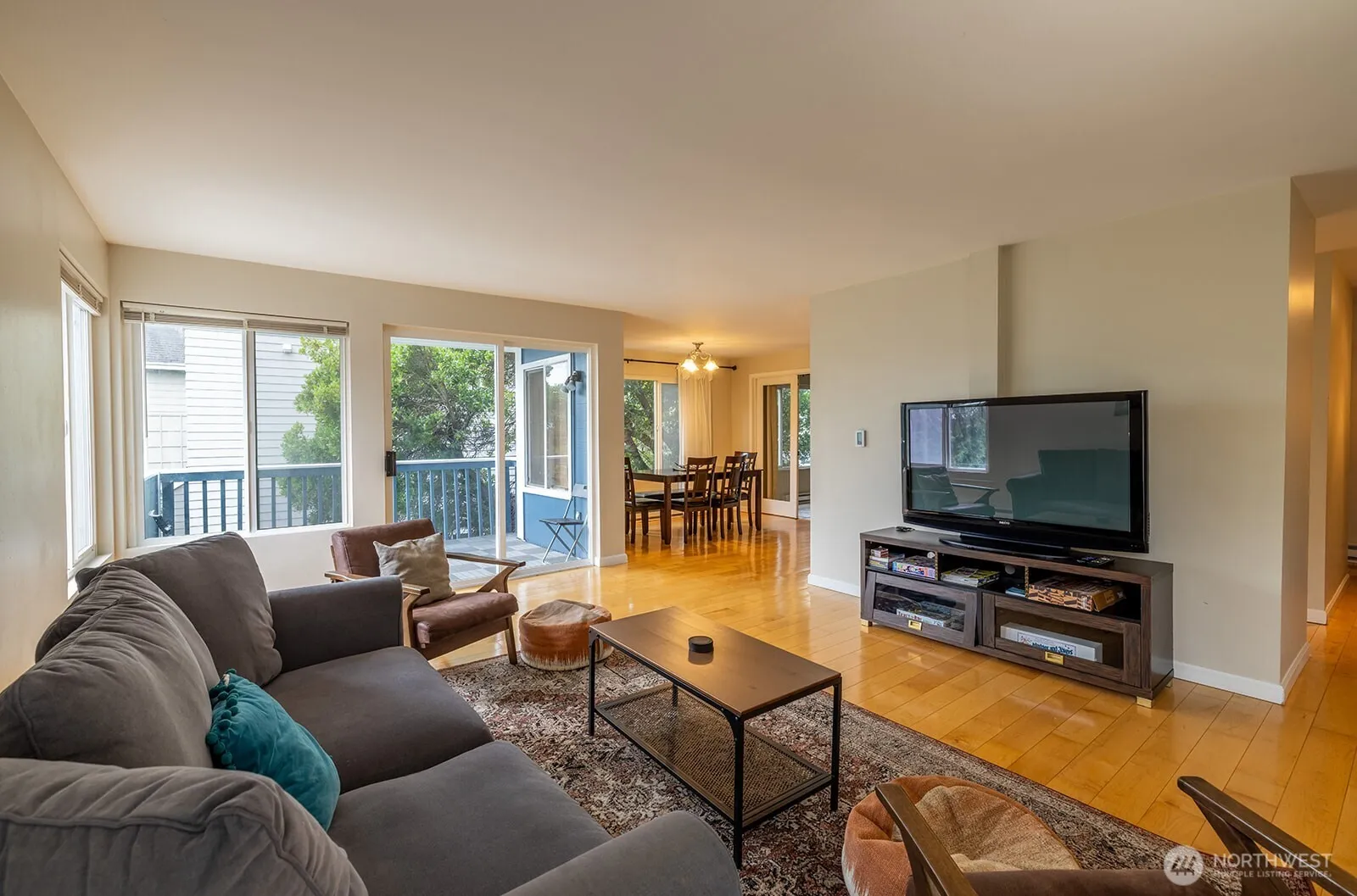 Property photo for 1214 Taylor Avenue N #201, Seattle photo 4