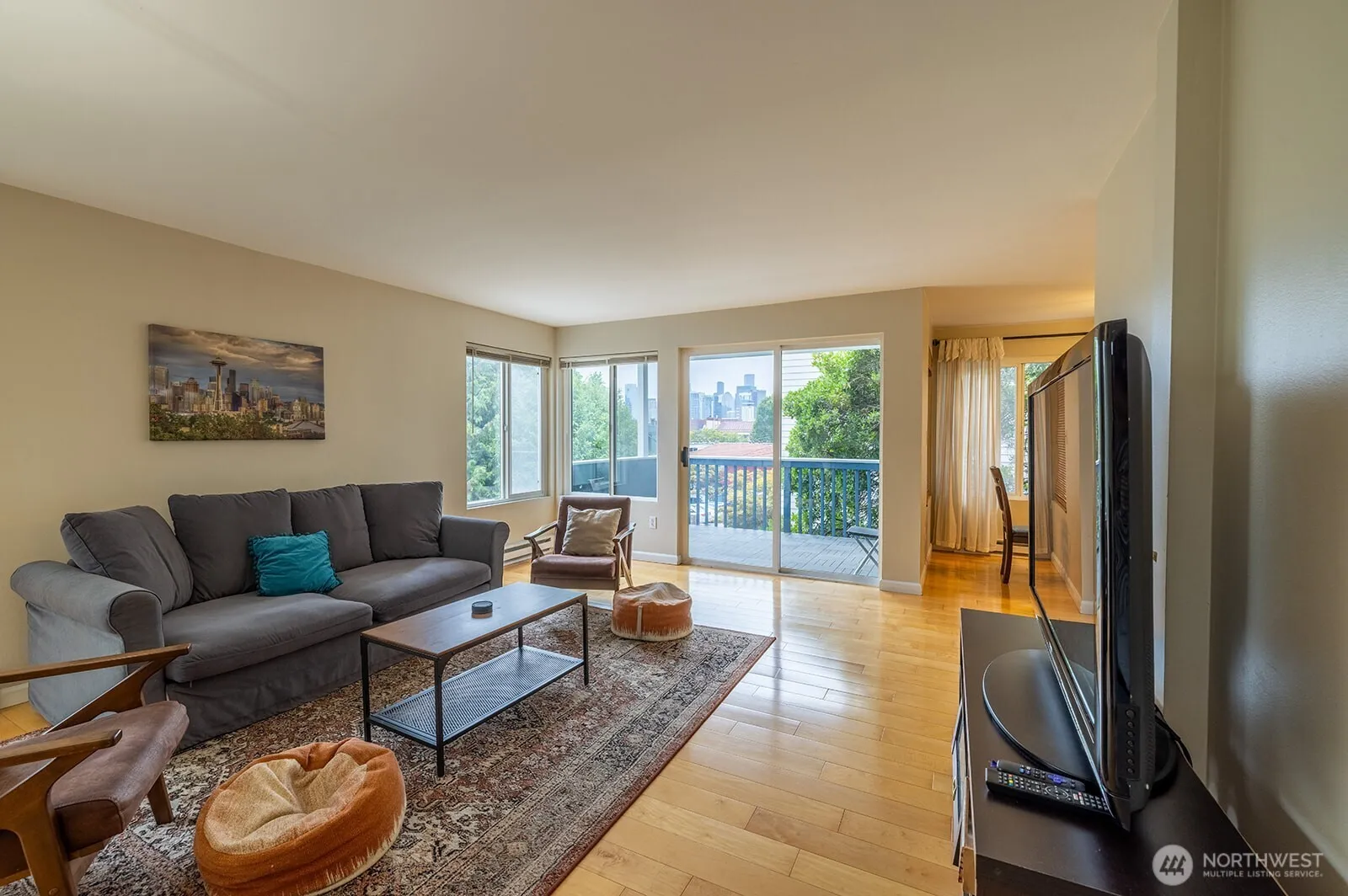 Property photo for 1214 Taylor Avenue N #201, Seattle photo 3
