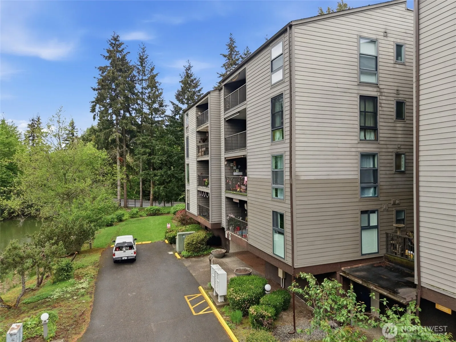 Property photo for 6702 139 Avenue Ne #750, Redmond photo 2