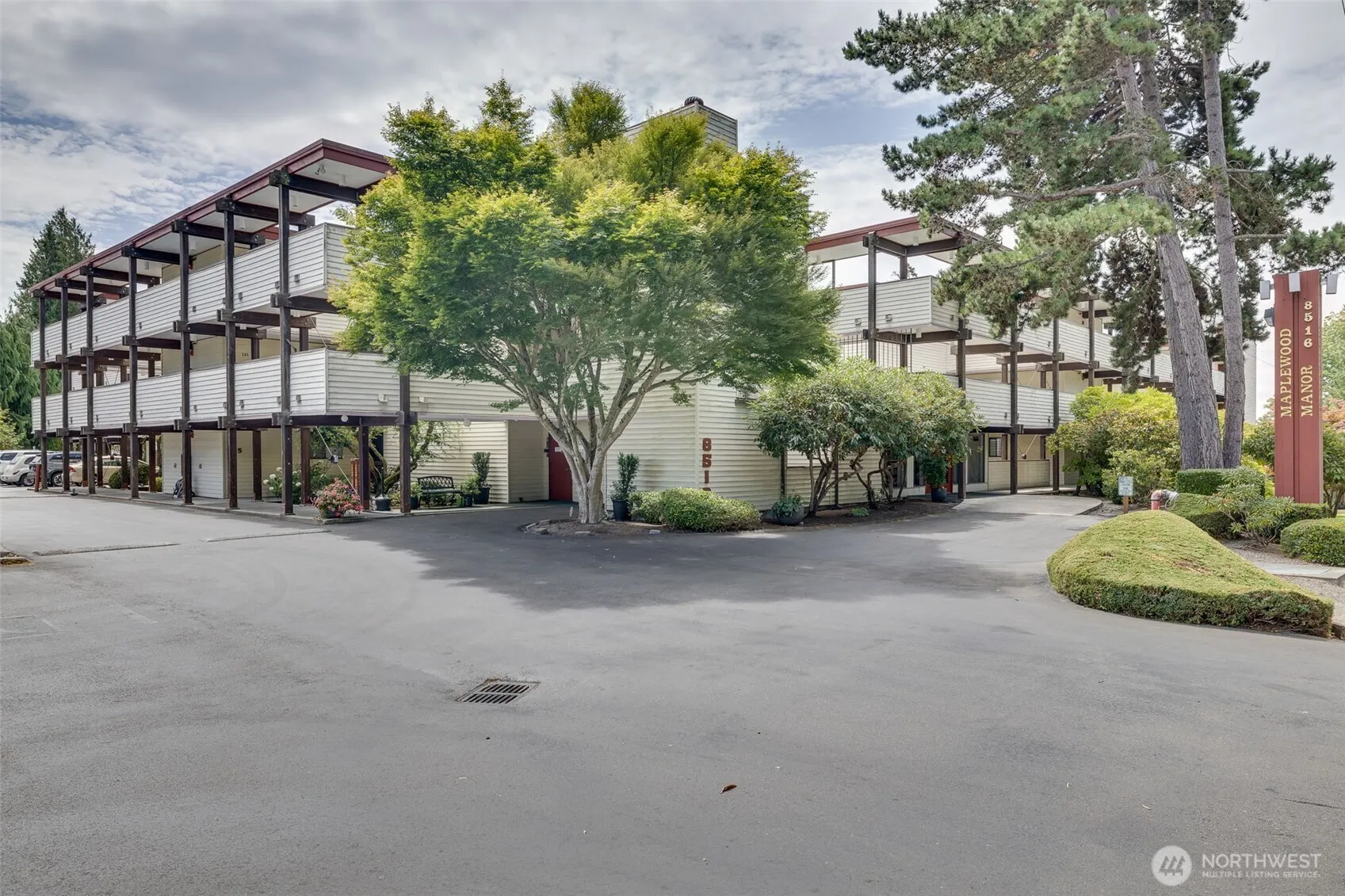 Property photo for 8516 196th Street Sw #105, Edmonds photo 2