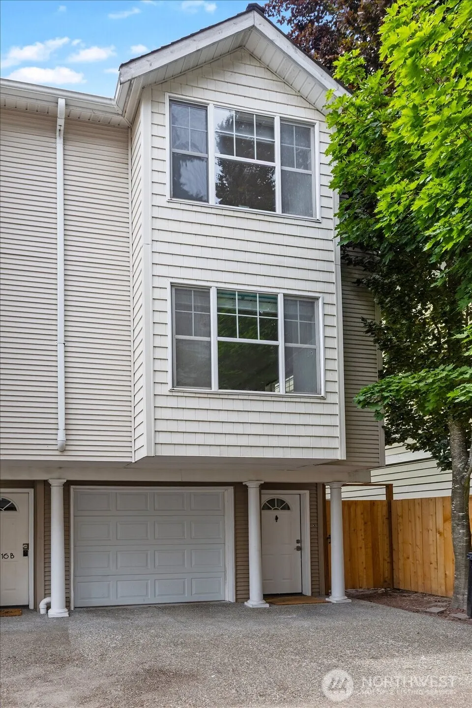 Property photo for 13716 Midvale Avenue N #c, Seattle photo 2