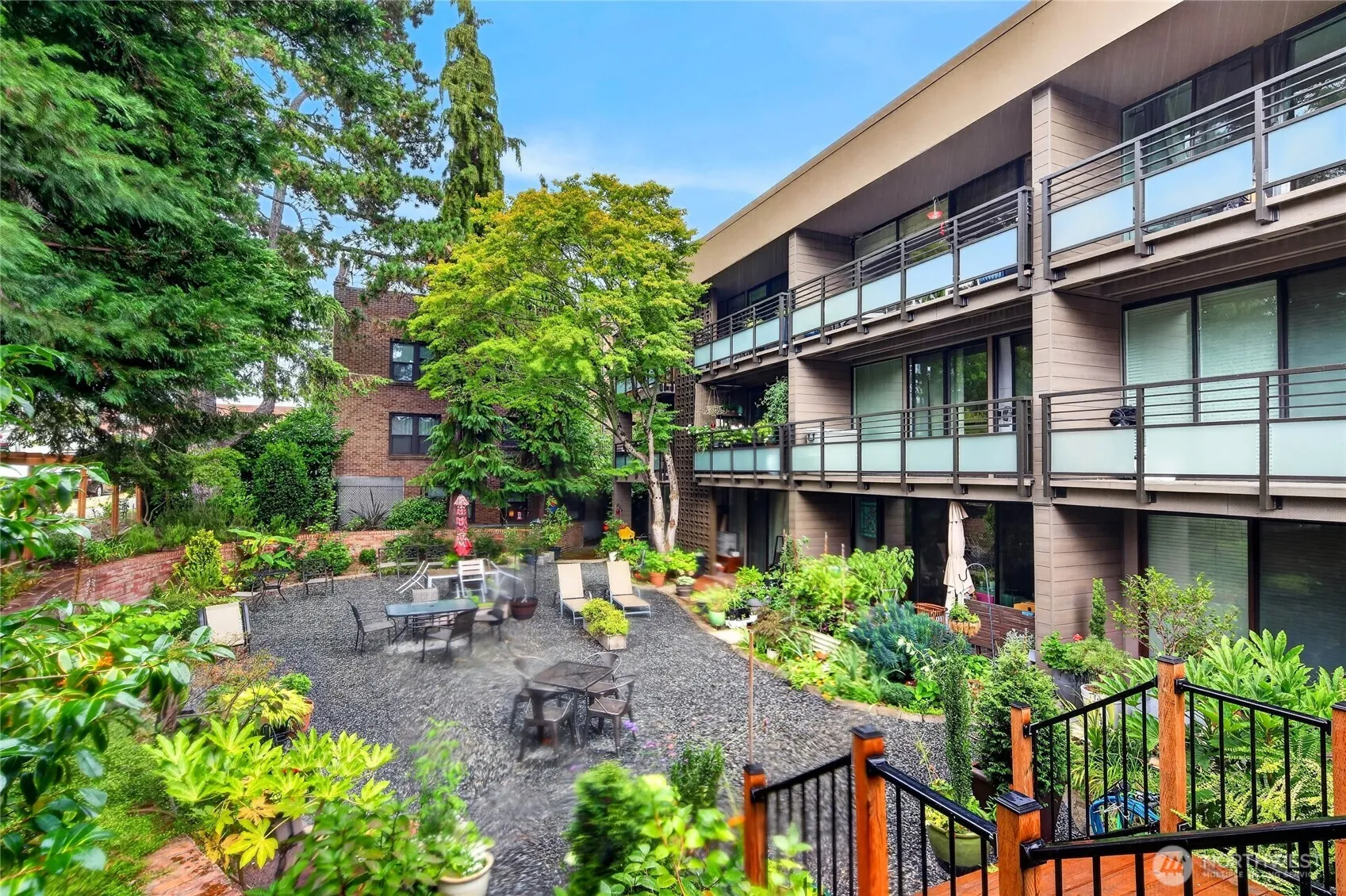 Property photo for 1616 41st Avenue E #305, Seattle photo 2