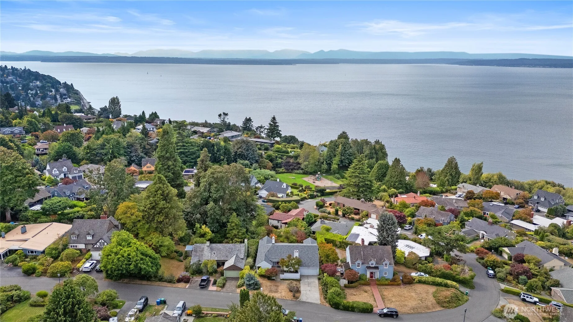 Property photo for 10561 15th Avenue Nw, Seattle photo 3
