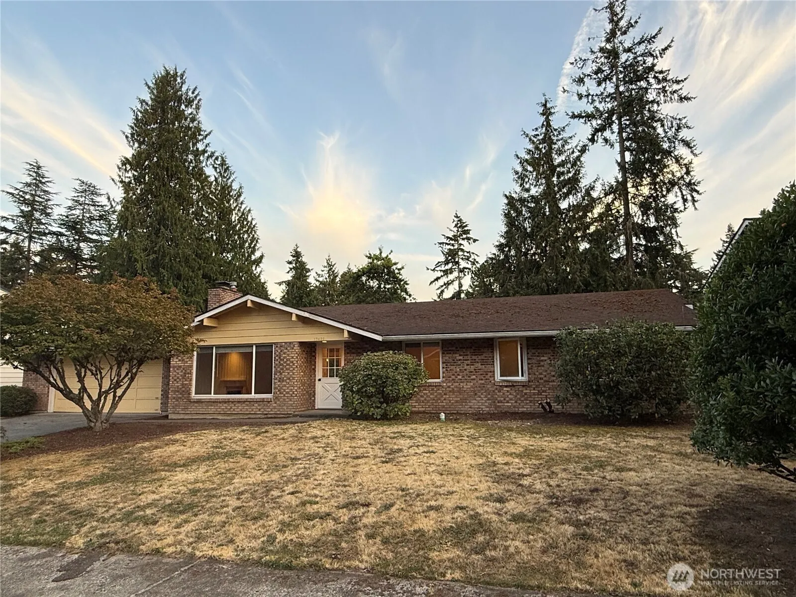Property photo for 17421 Ne 11th Street, Bellevue photo 2