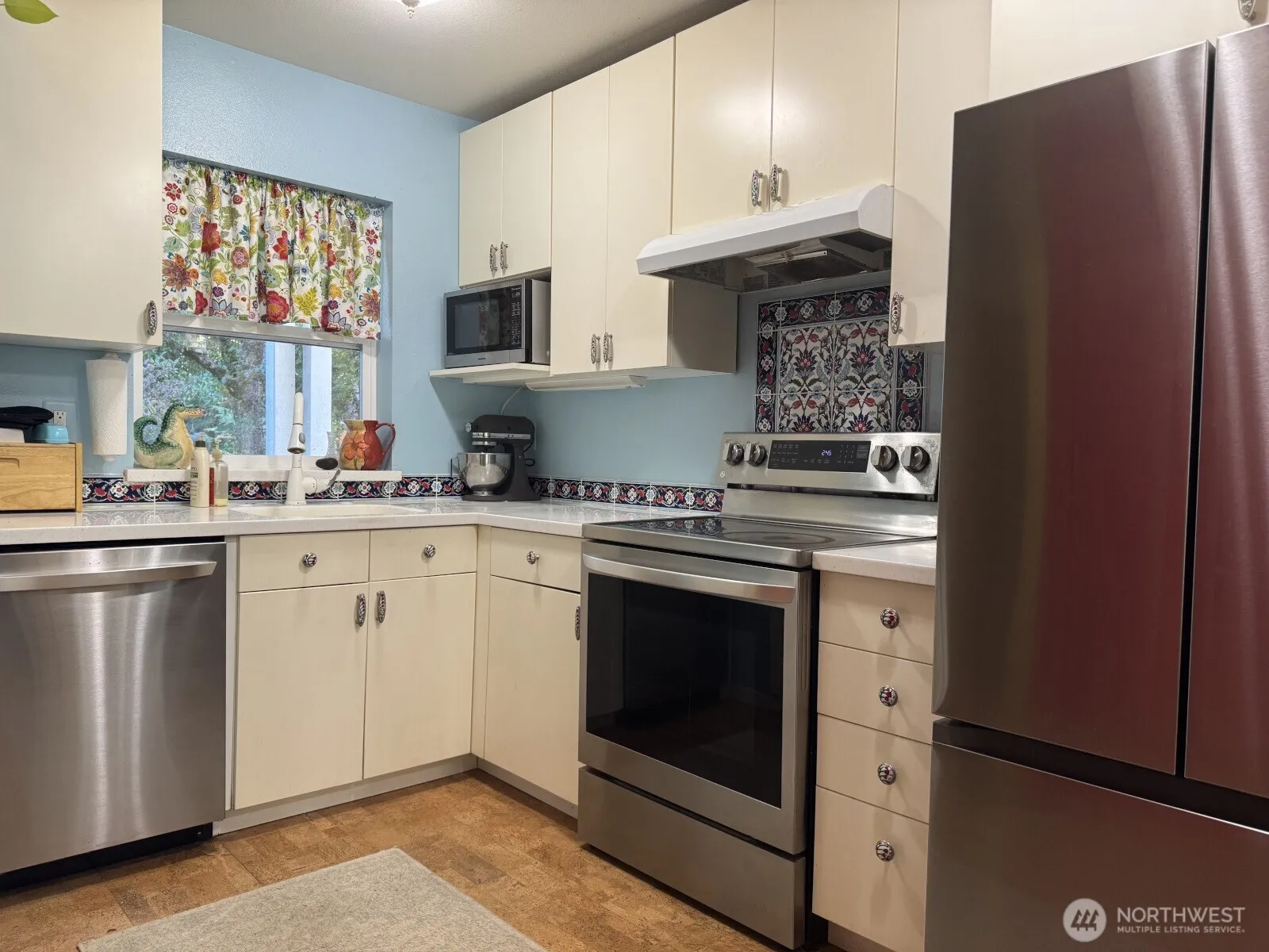 Property photo for 353 Wallace Way Ne #7, Bainbridge Island photo 3