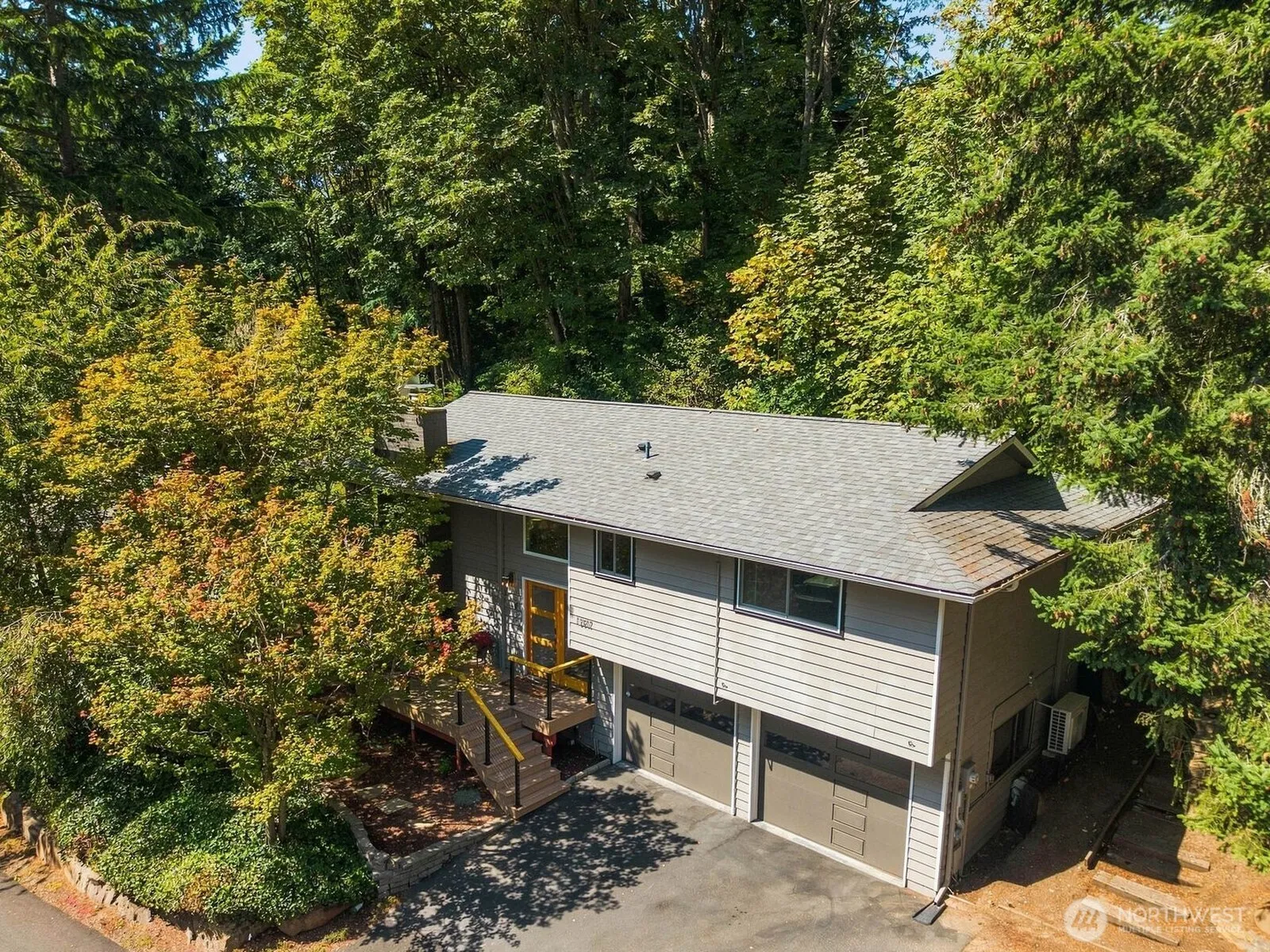 Property photo for 13917 16th Place Sw, Burien