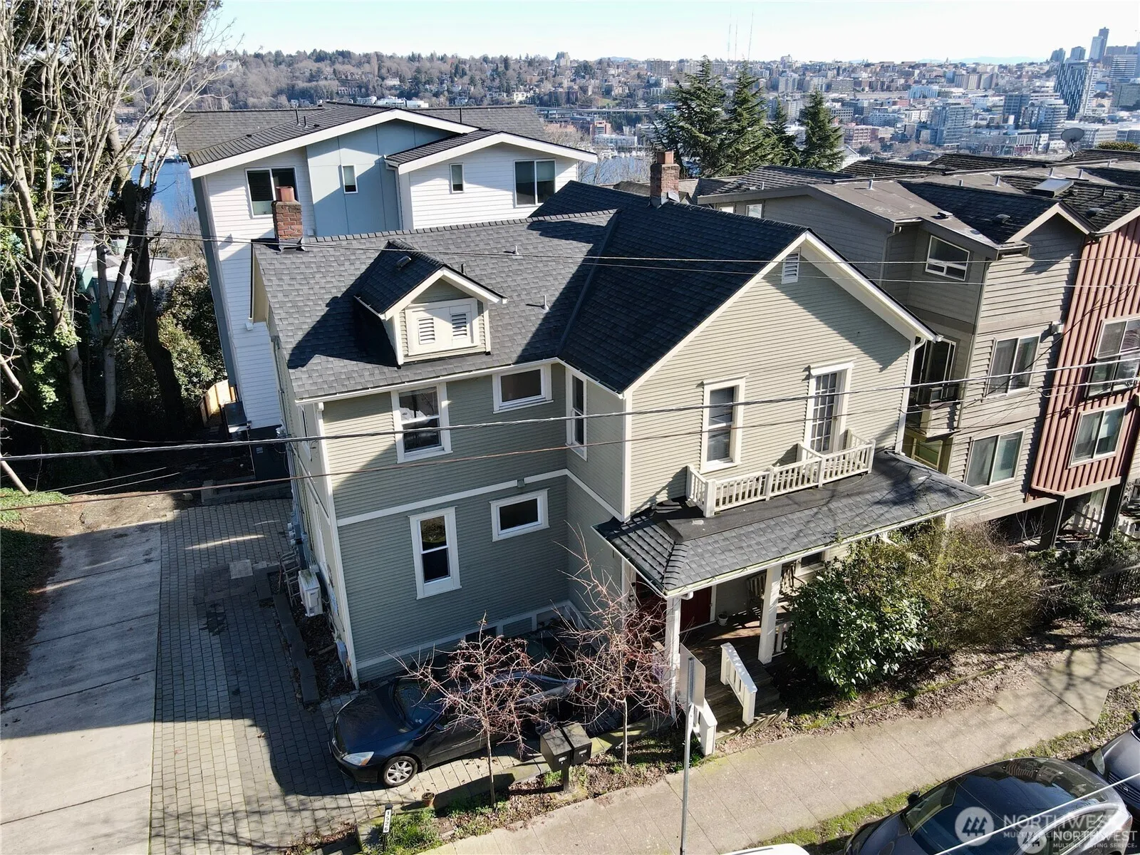 Property photo for 1522 Taylor Avenue N, Seattle photo 2