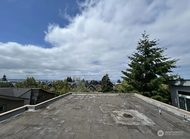 Property photo for 5916 California Avenue Sw, Seattle photo 5