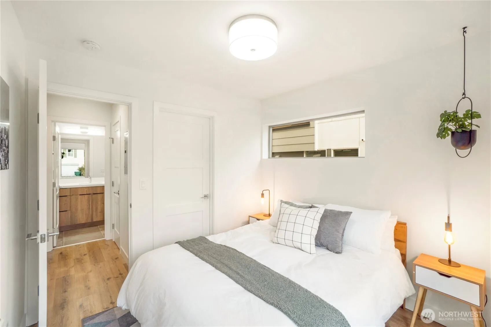 Property photo for 939 Nw 56th Street #b, Seattle photo 5
