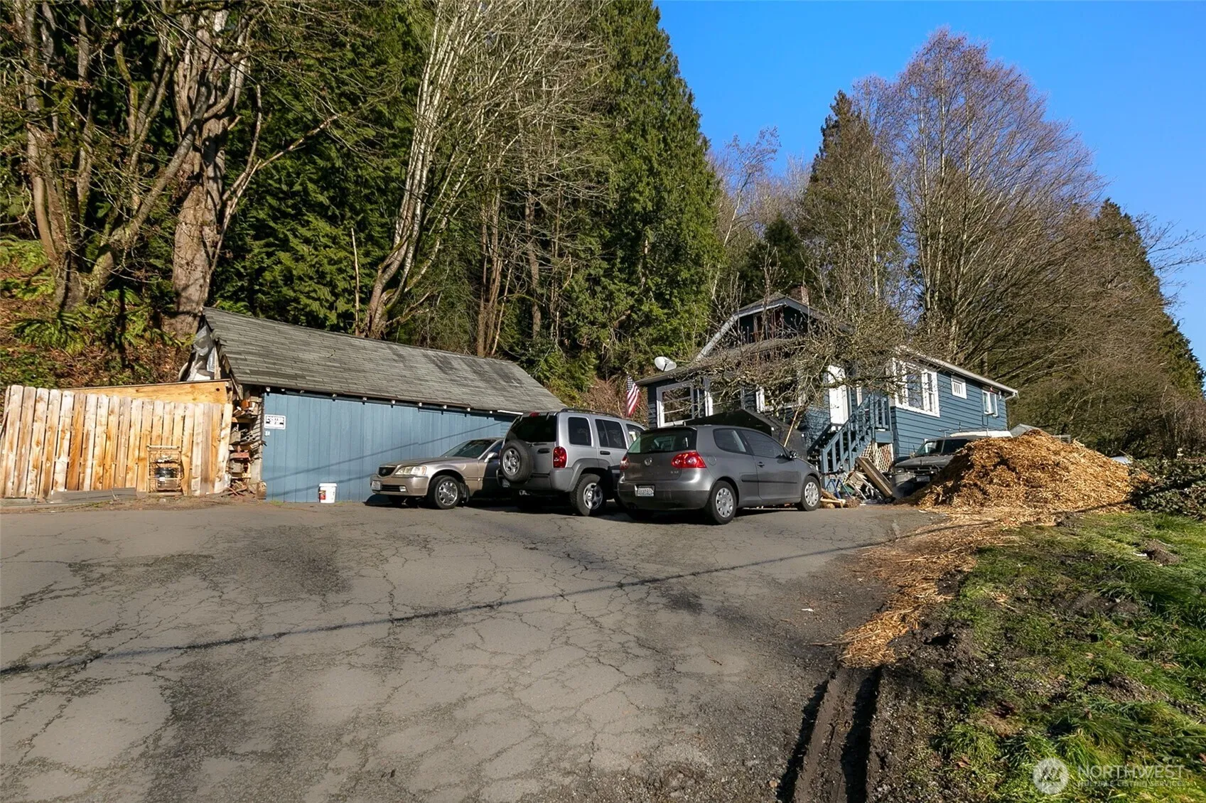 Property photo for 8109 Avondale Way Ne, Redmond photo 2