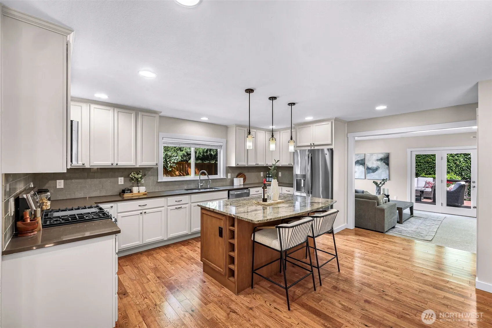 Property photo for 24124 Ne 6th Place, Sammamish photo 3