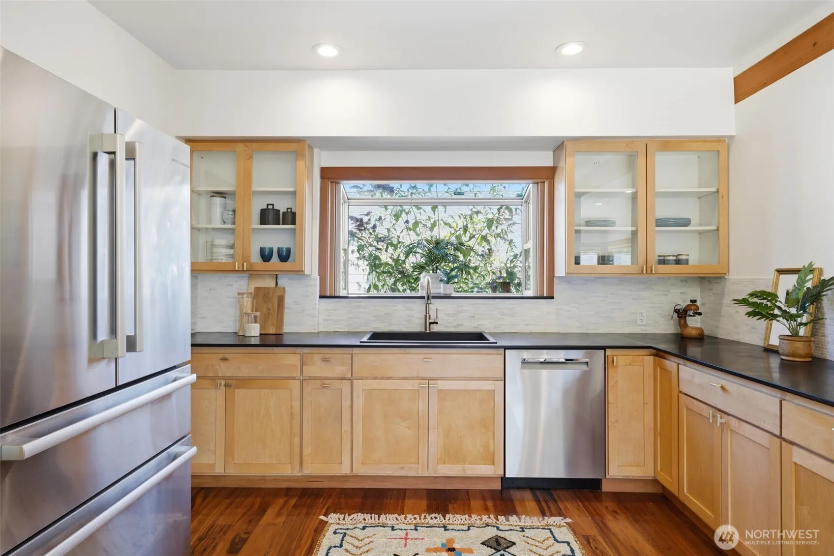 Property photo for 4008 31st Avenue S, Seattle photo 4